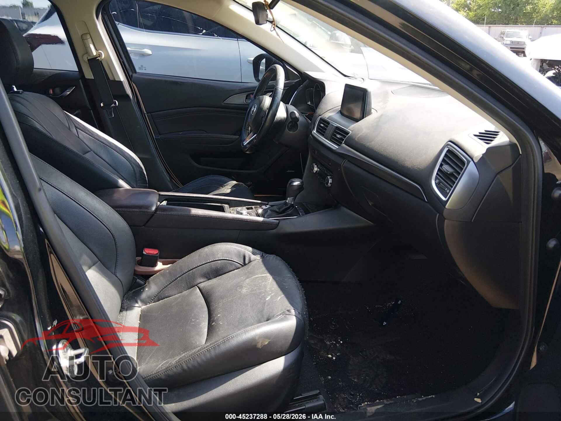 MAZDA MAZDA3 2017 - 3MZBN1W33HM138722