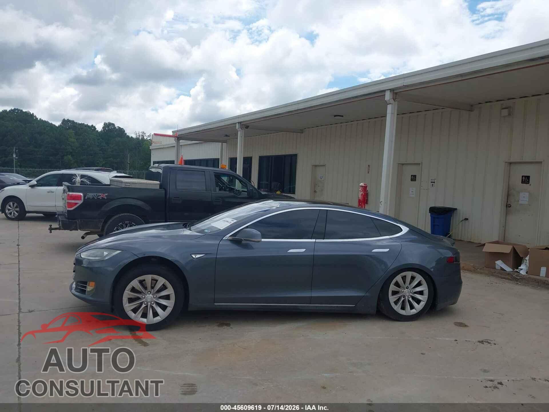 TESLA MODEL S 2013 - 5YJSA1CP2DFP14840