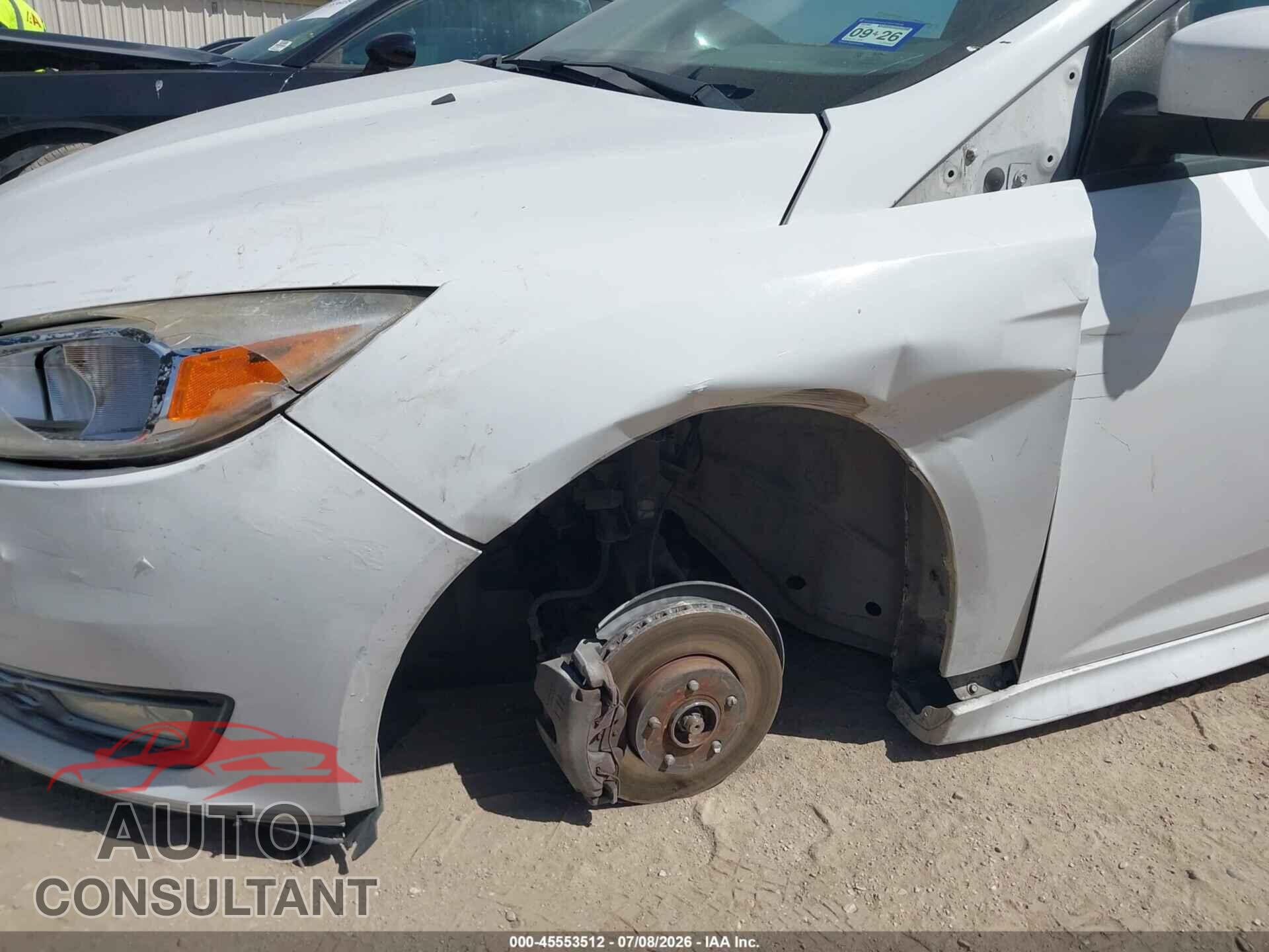 FORD FOCUS 2015 - 1FADP3F22FL384657
