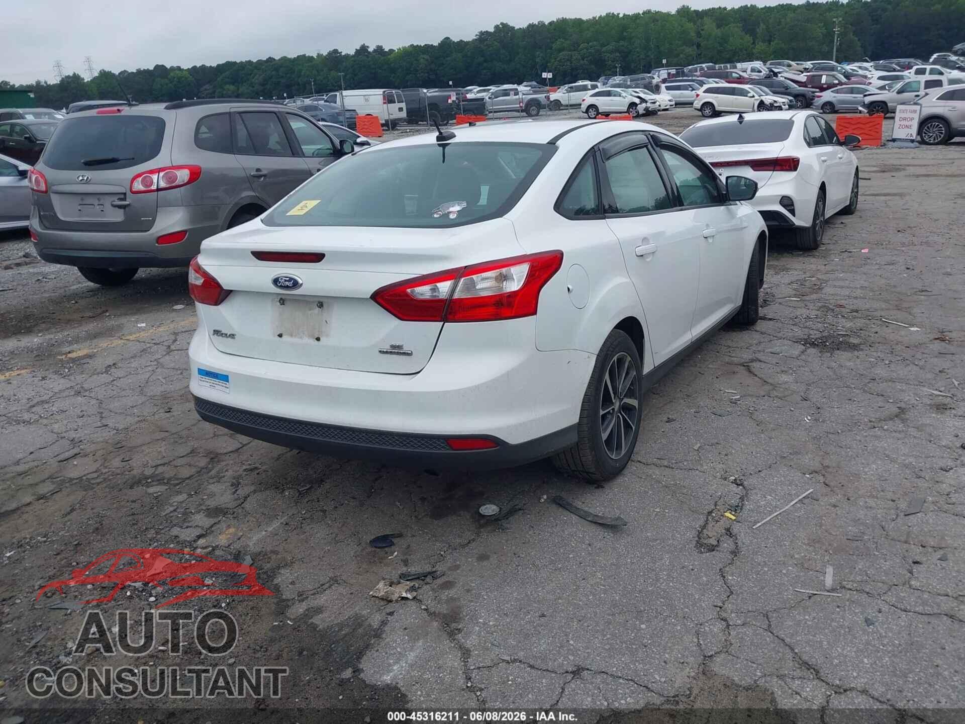 FORD FOCUS 2014 - 1FADP3F22EL243845