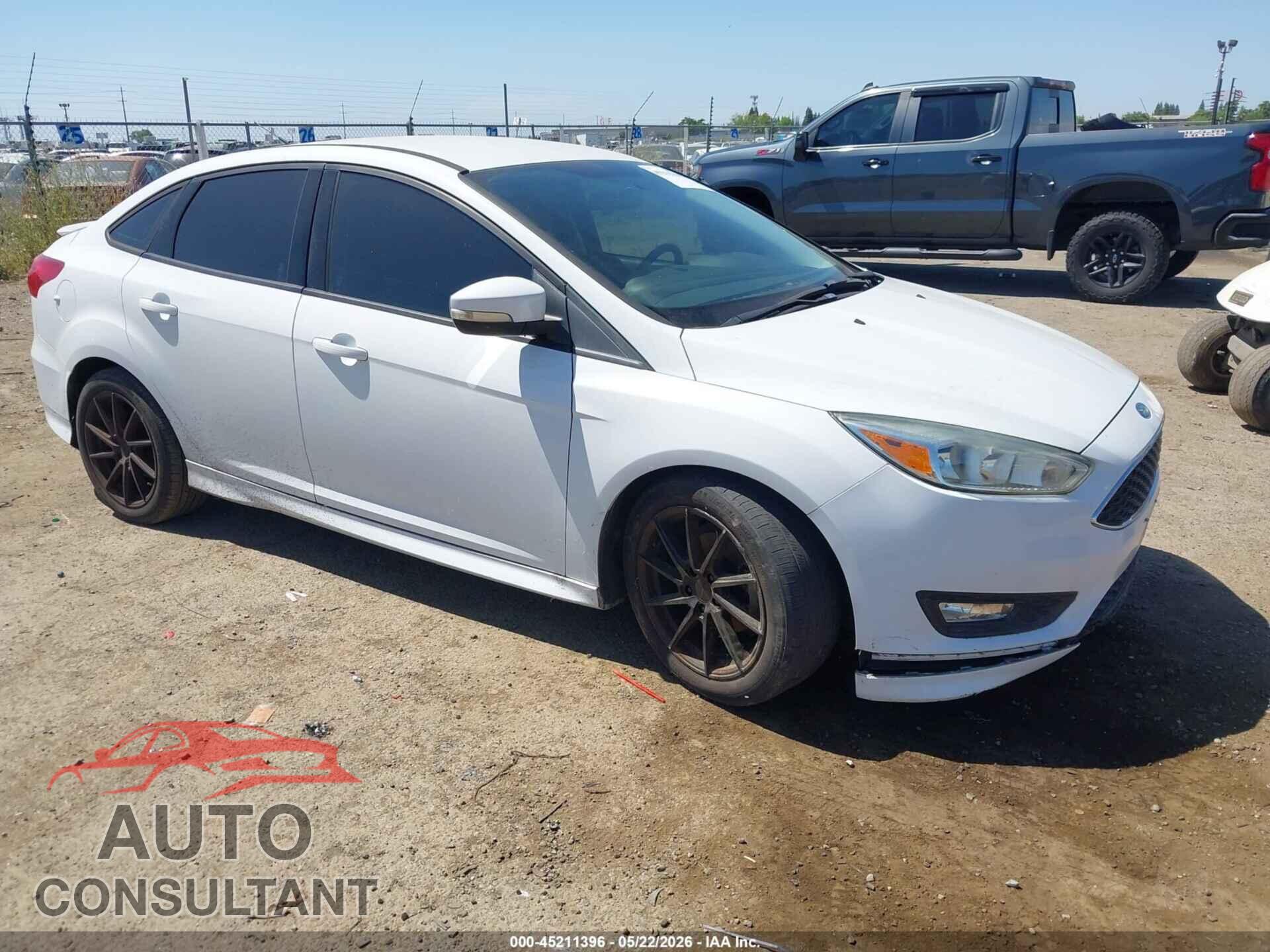 FORD FOCUS 2015 - 1FADP3FE5FL324947