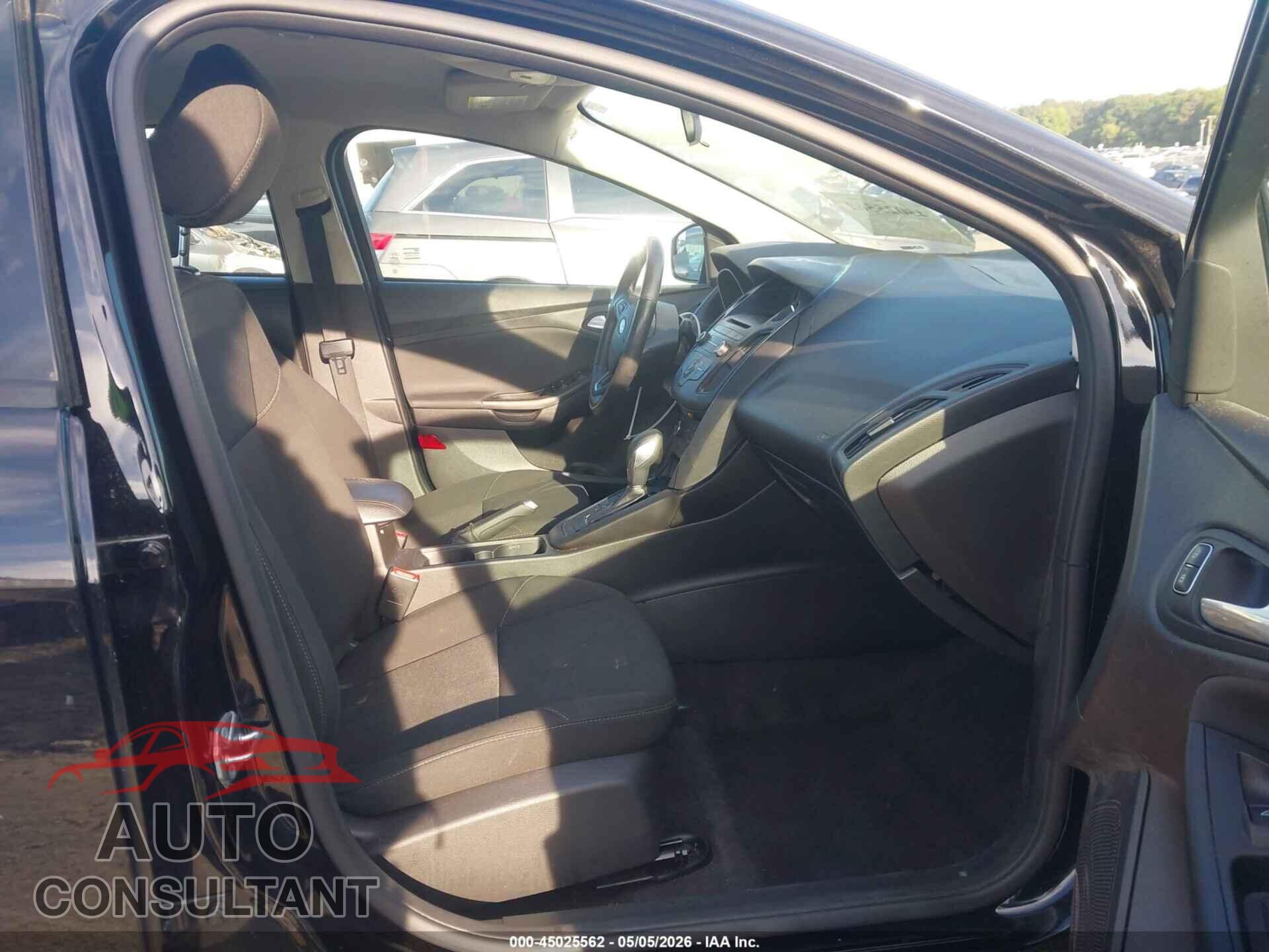 FORD FOCUS 2017 - 1FADP3F24HL339822