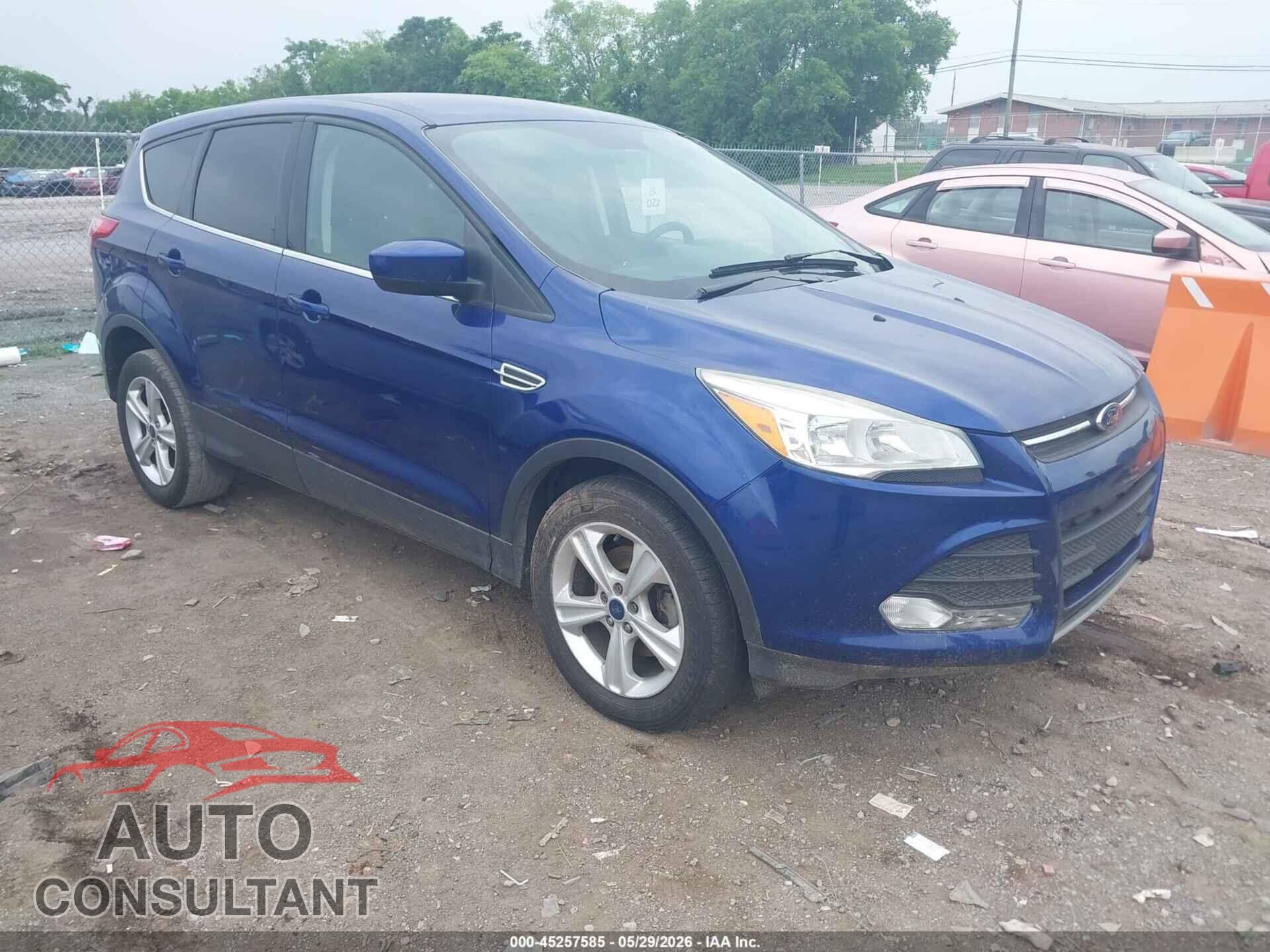 FORD ESCAPE 2015 - 1FMCU0GX9FUC85122