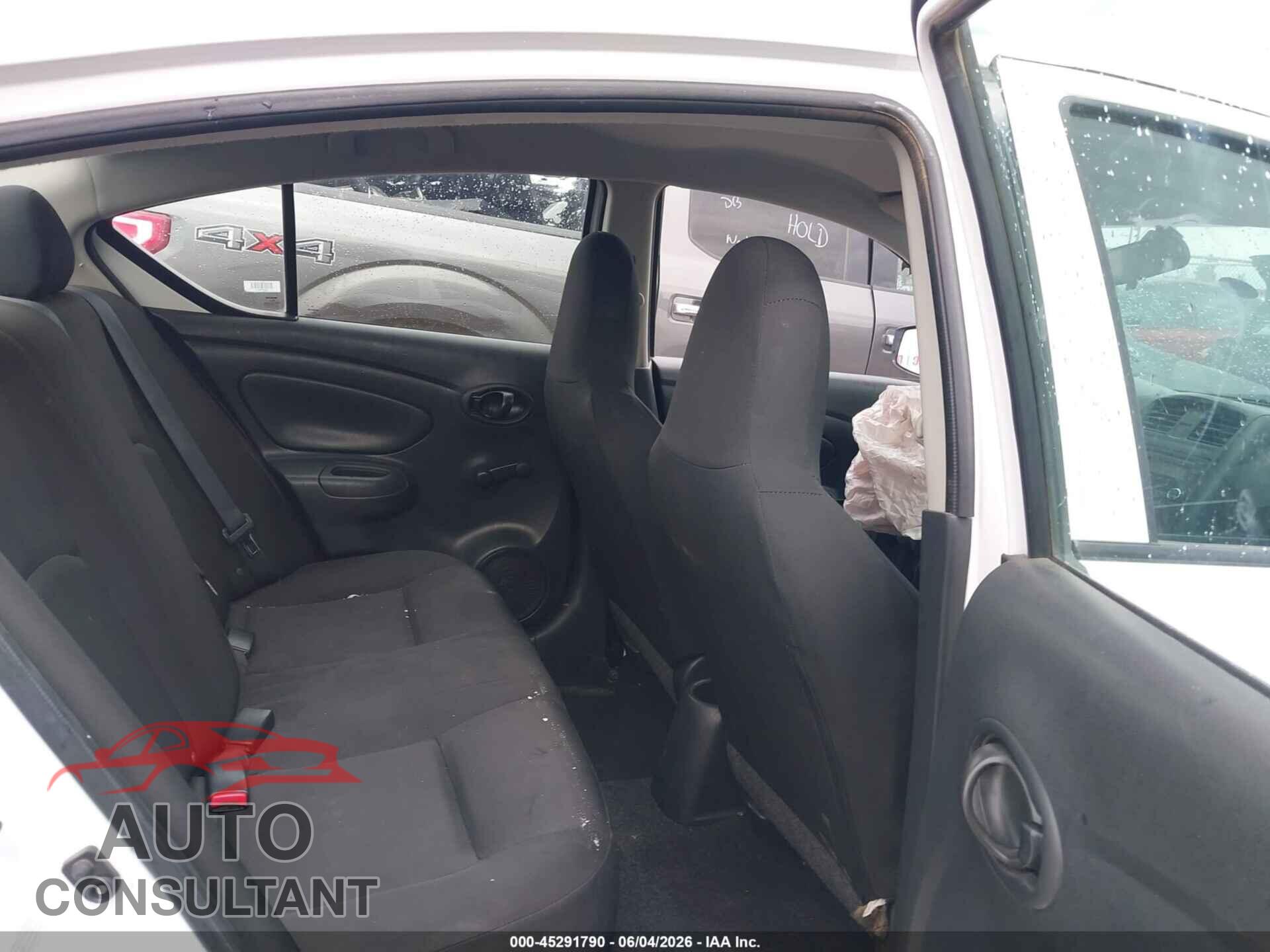 NISSAN VERSA 2017 - 3N1CN7AP3HL817760