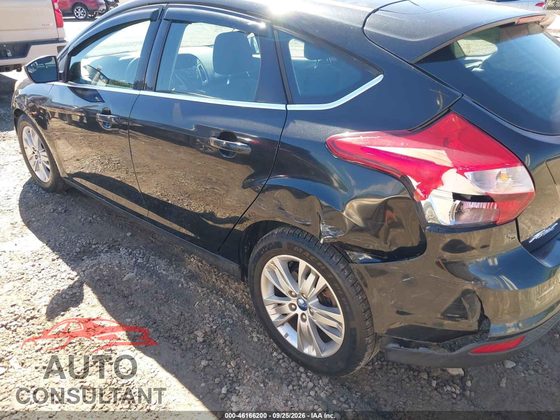 FORD FOCUS 2012 - 1FAHP3M21CL382818
