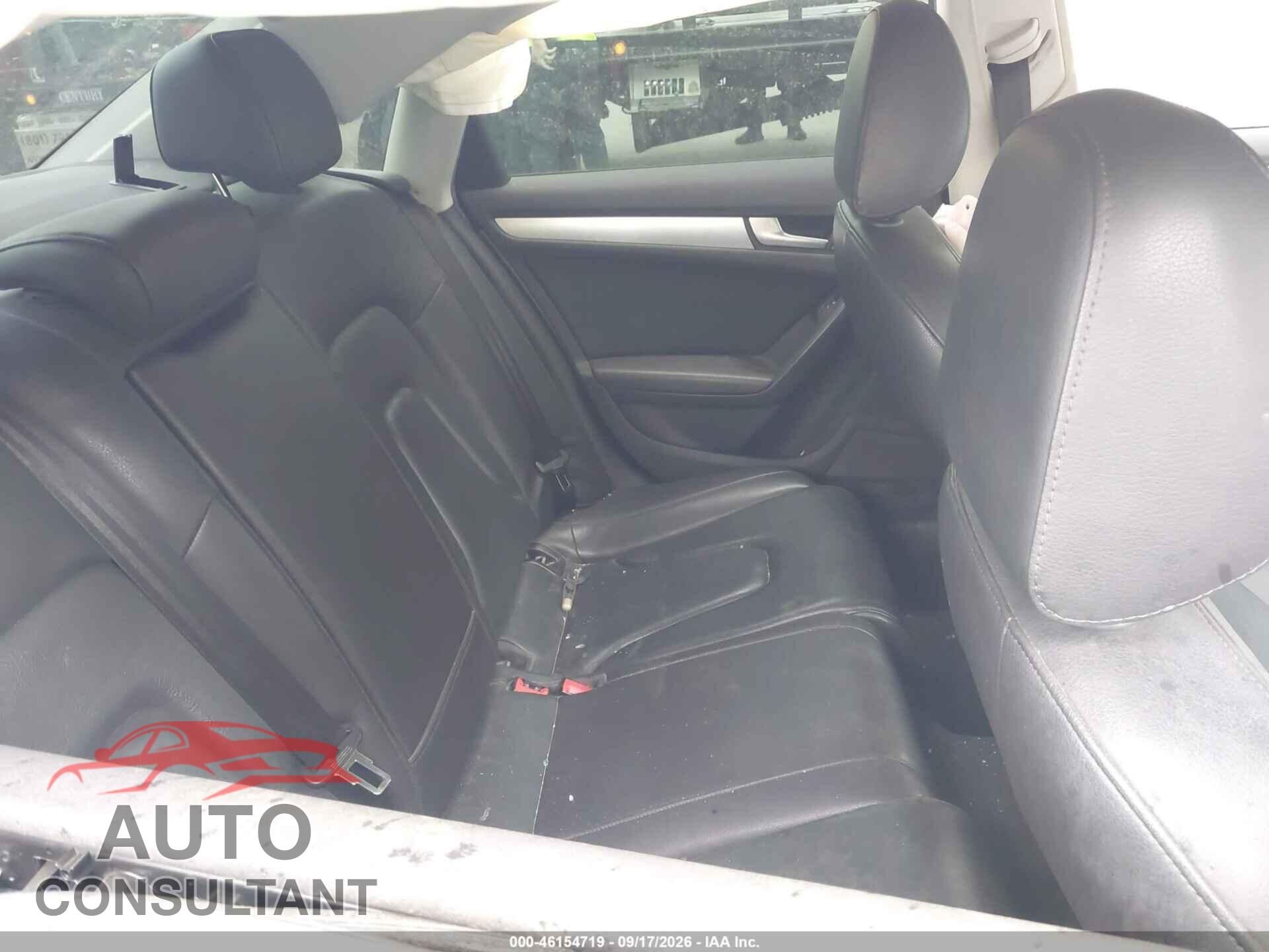 AUDI A4 2011 - WAUDFAFL8BN044287