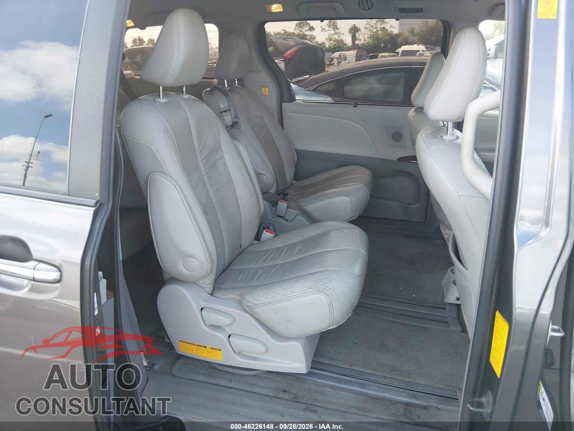 TOYOTA SIENNA 2012 - 5TDYK3DC3CS214811