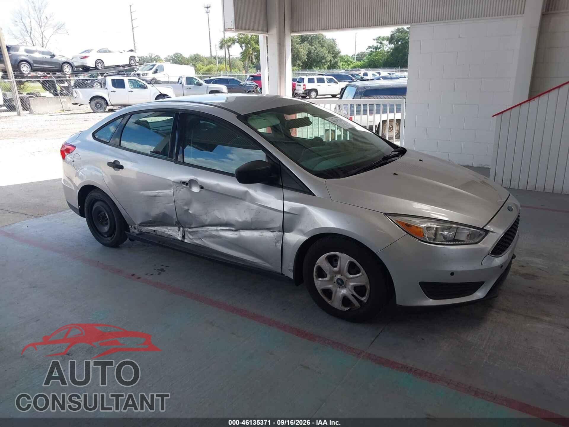 FORD FOCUS 2016 - 1FADP3E22GL298462