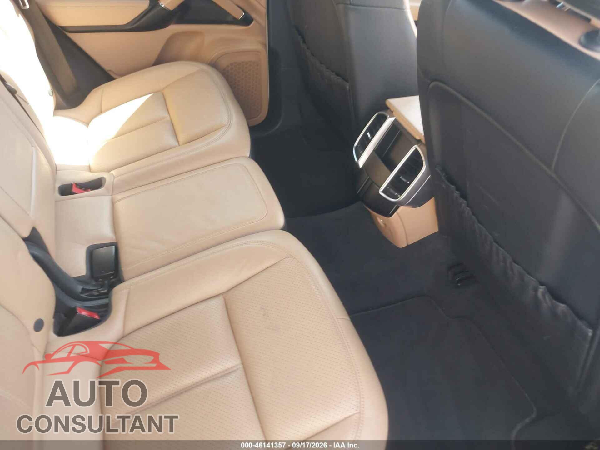 PORSCHE CAYENNE 2016 - WP1AA2A29GLA04794