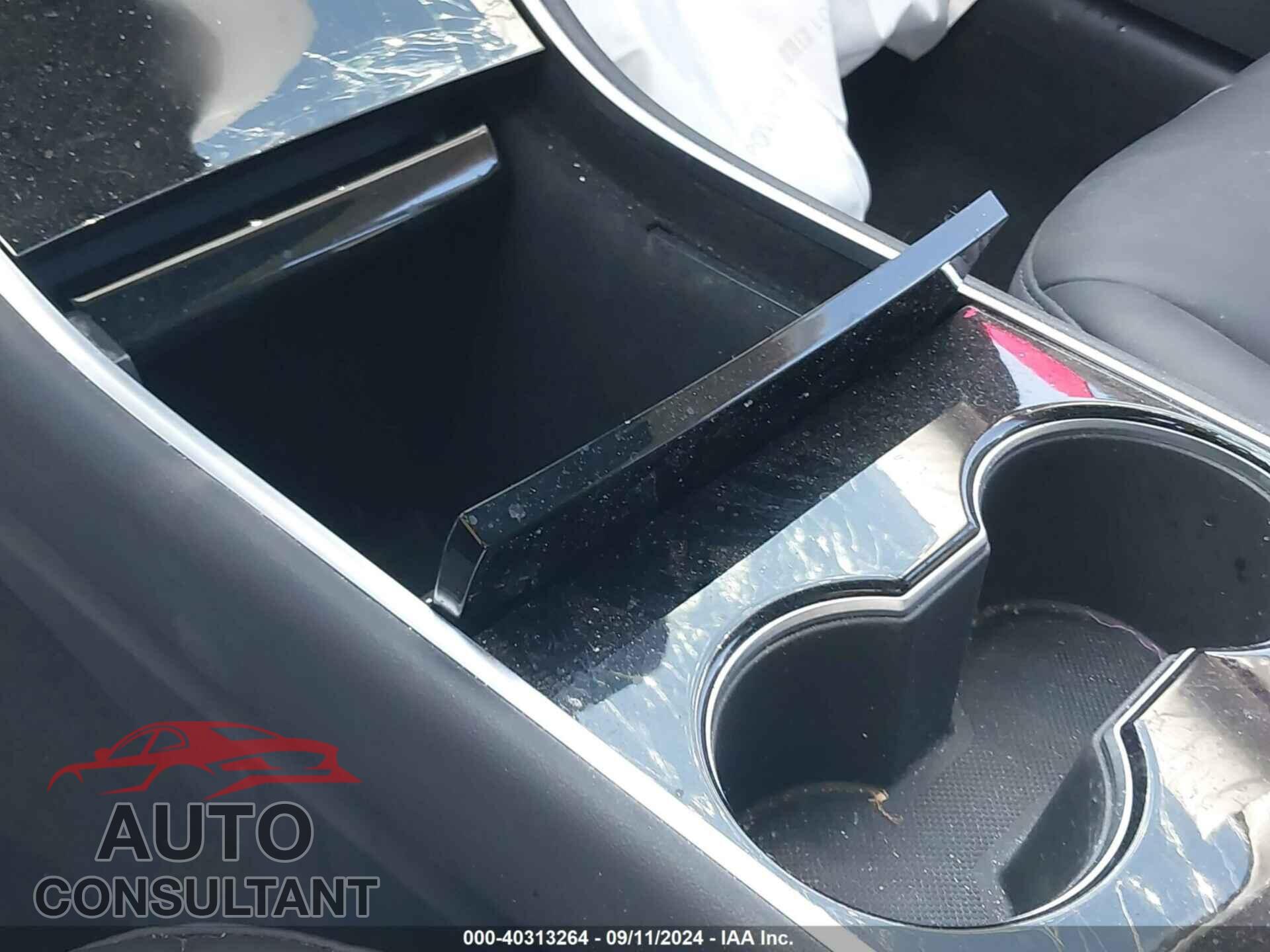 TESLA MODEL 3 2020 - 5YJ3E1EA1LF630833