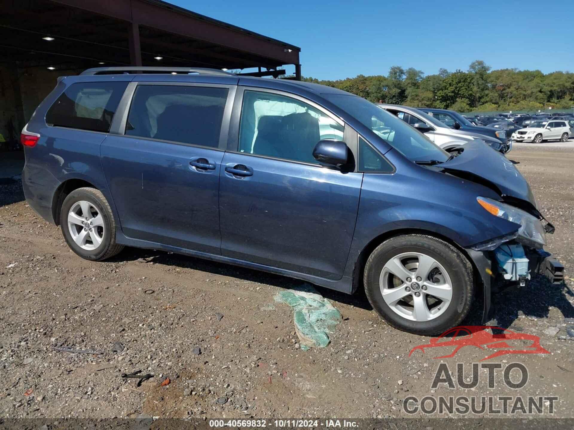 TOYOTA SIENNA 2019 - 5TDKZ3DC2KS008251