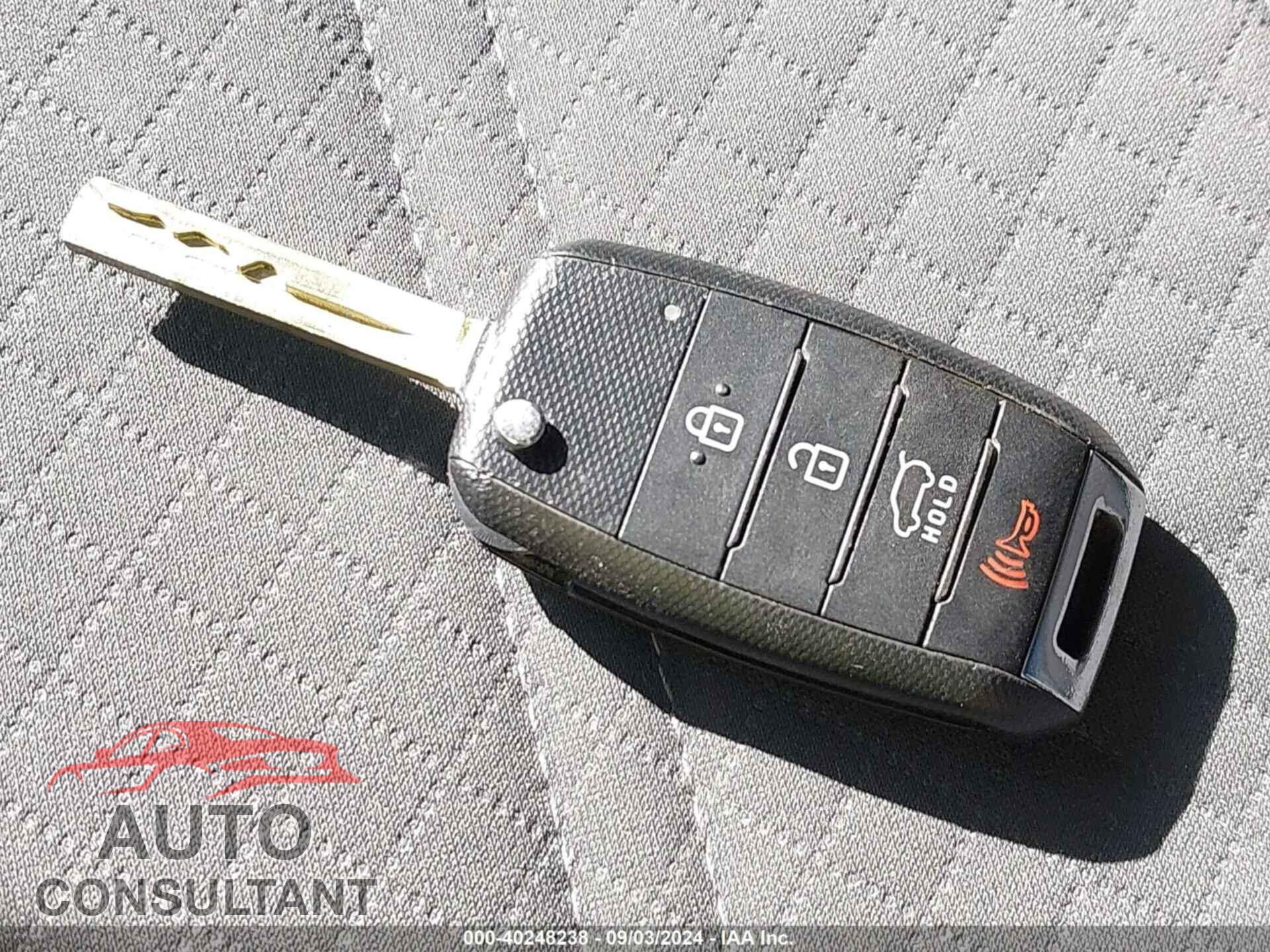 KIA SORENTO 2017 - 5XYPGDA34HG264502