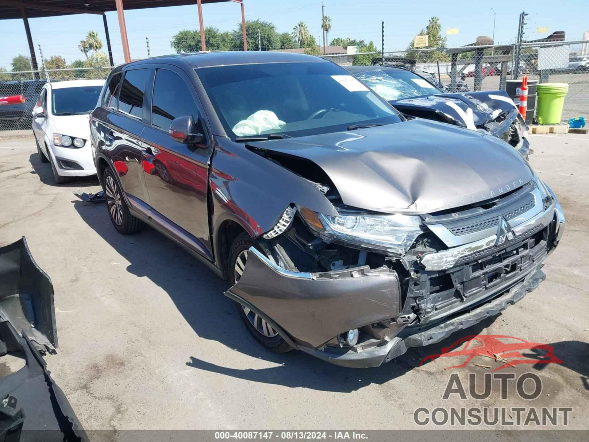 MITSUBISHI OUTLANDER 2019 - JA4AD3A33KZ007388