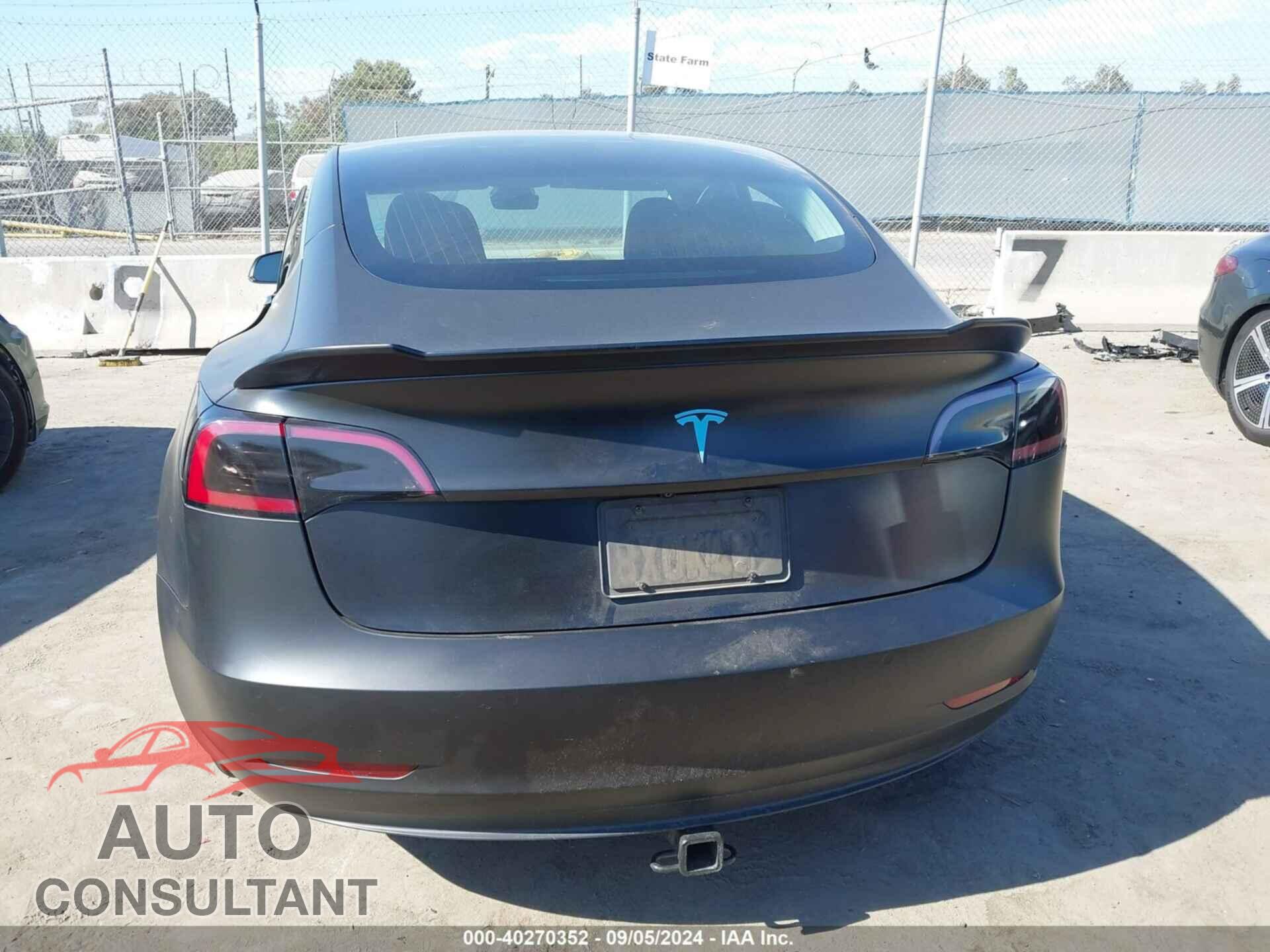 TESLA MODEL 3 2018 - 5YJ3E1EA5JF172047