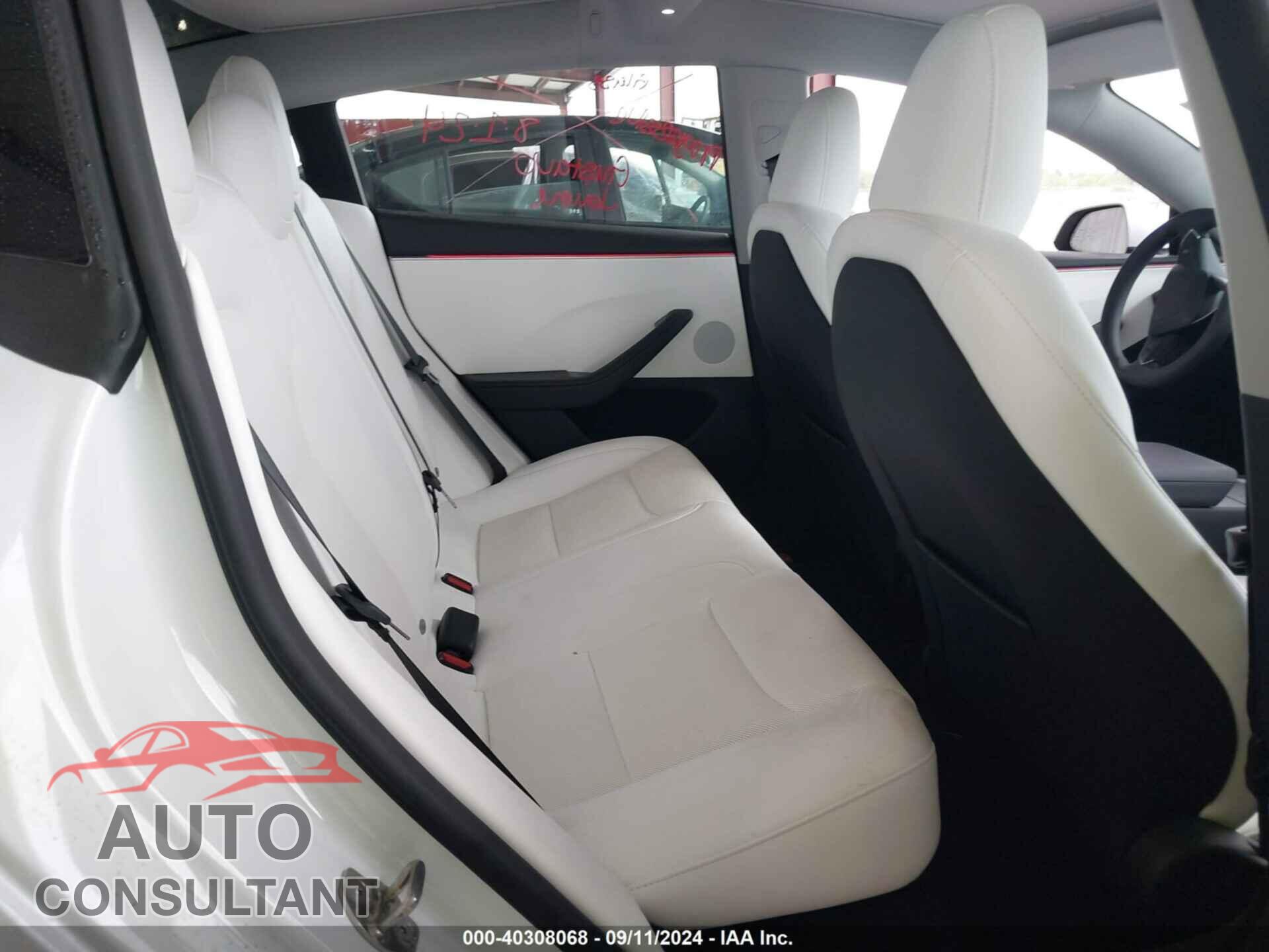 TESLA MODEL 3 2024 - 5YJ3E1EA8RF795111