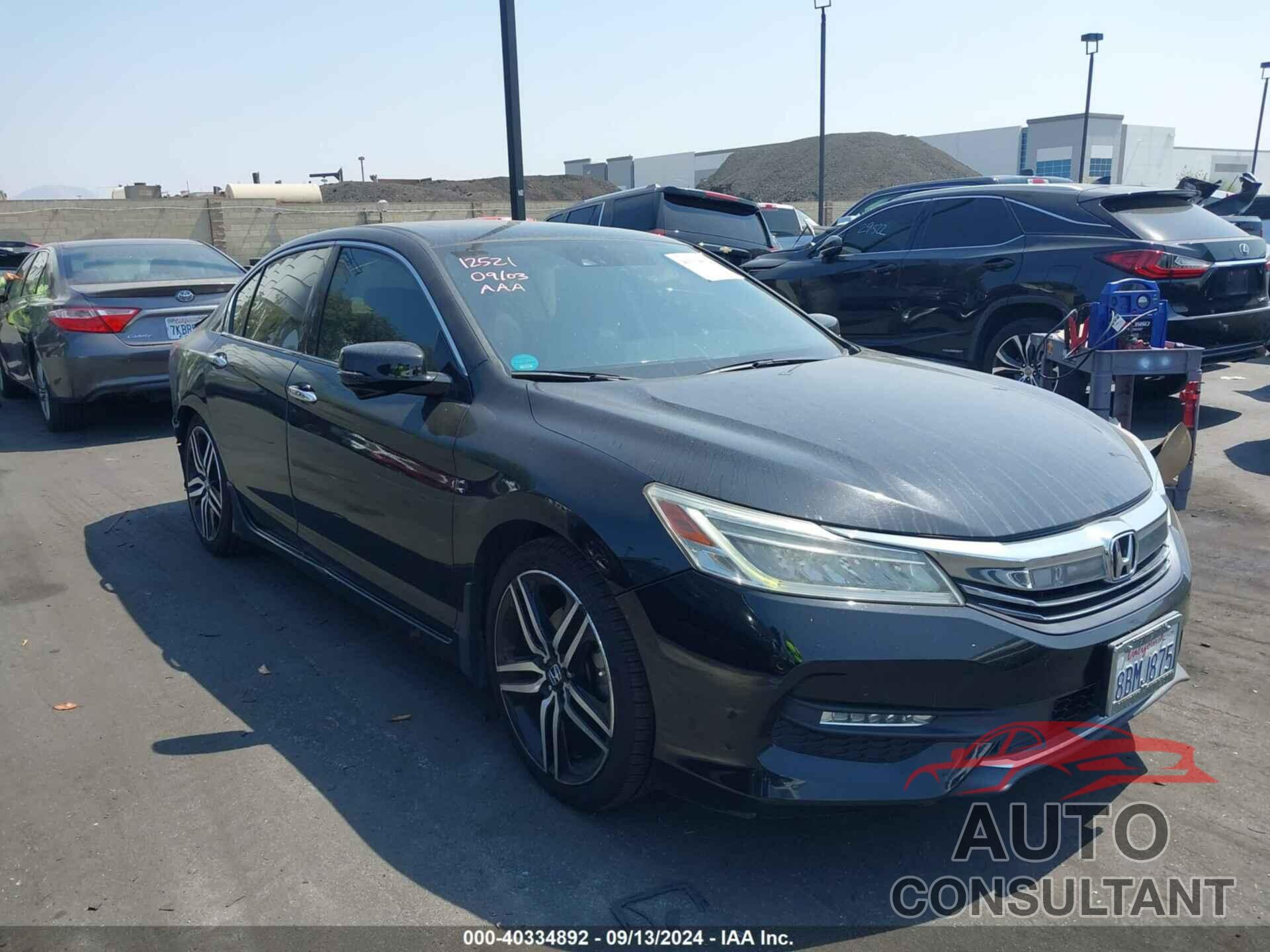 HONDA ACCORD 2017 - 1HGCR3F9XHA026851