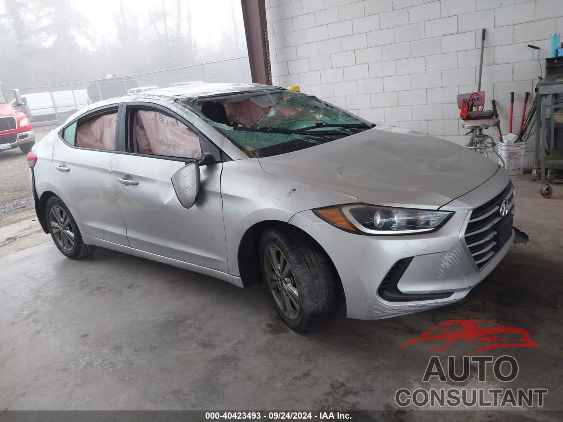 HYUNDAI ELANTRA 2018 - 5NPD84LF2JH370646
