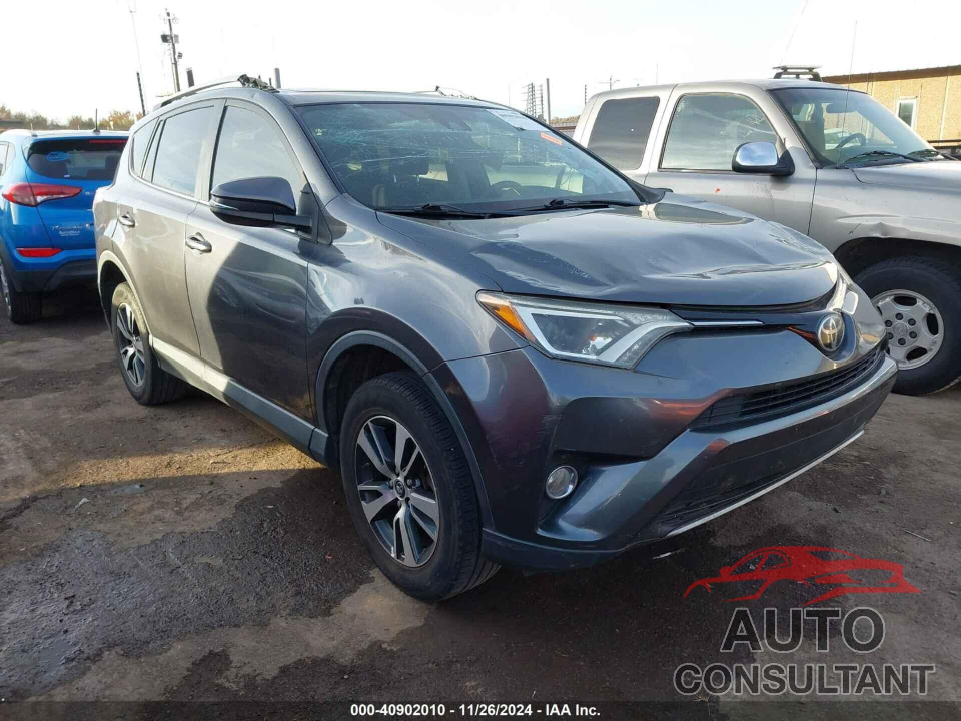 TOYOTA RAV4 2017 - JTMWFREV8HD101423