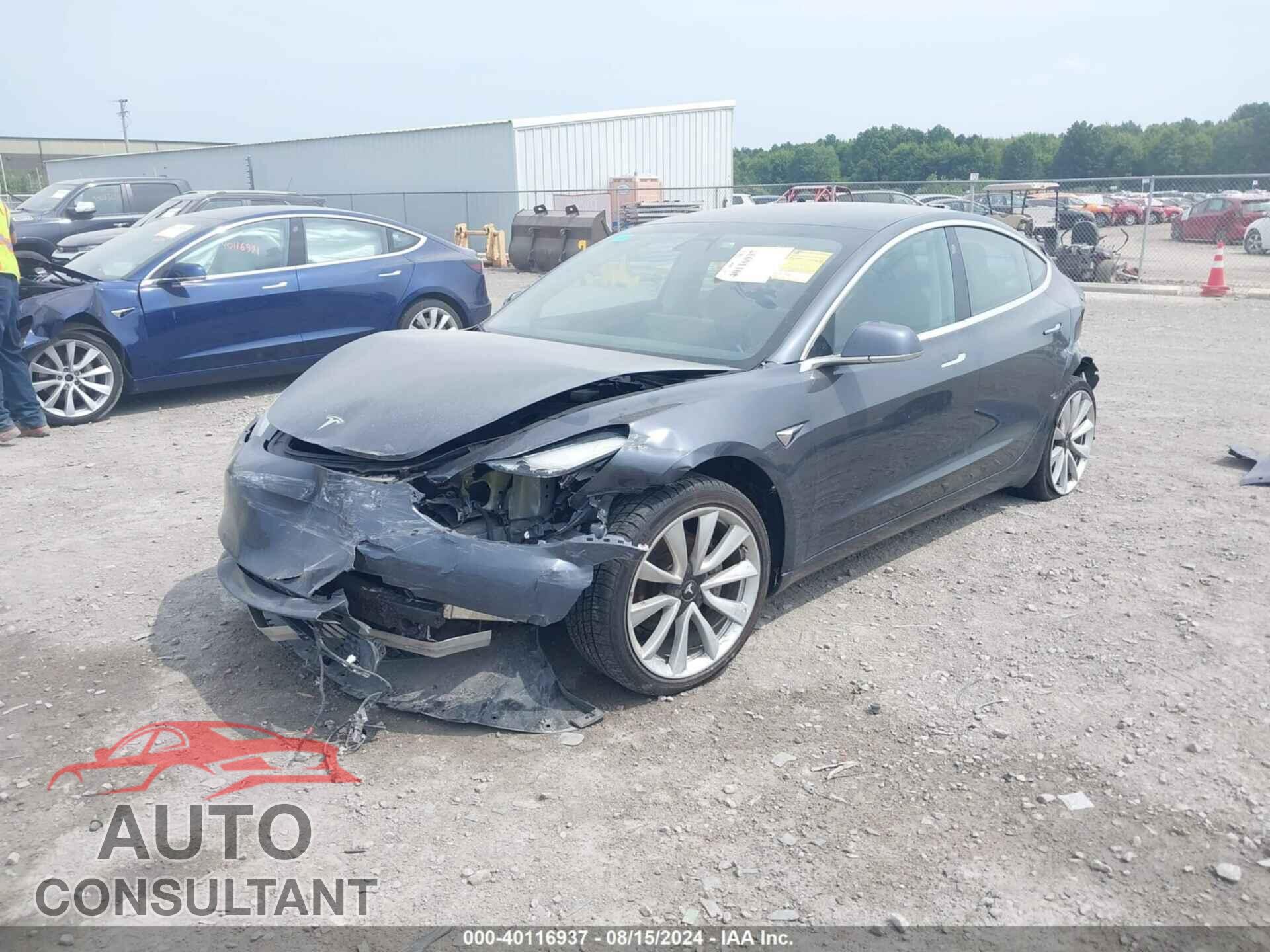 TESLA MODEL 3 2018 - 5YJ3E1EA5JF052751