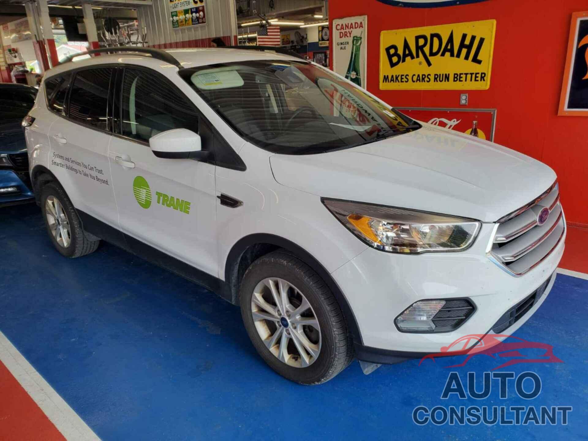 FORD ESCAPE 2018 - 1FMCU9GD2JUD08209