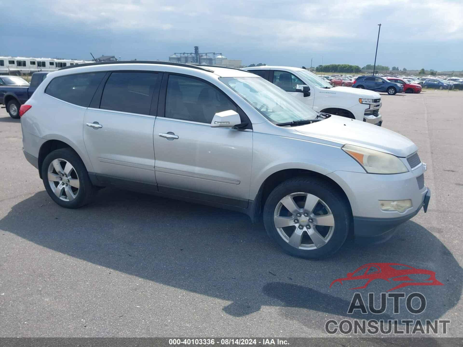 CHEVROLET TRAVERSE 2011 - 1GNKRLED2BJ418835