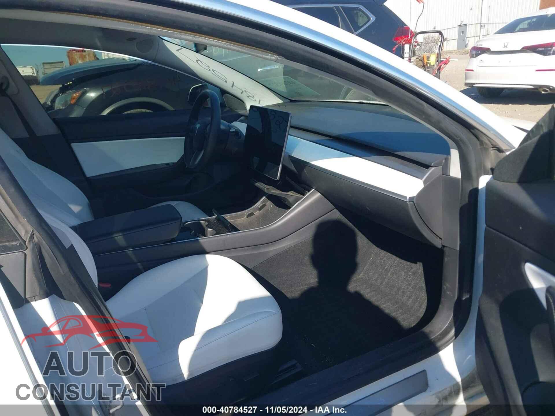 TESLA MODEL 3 2020 - 5YJ3E1EB3LF628686