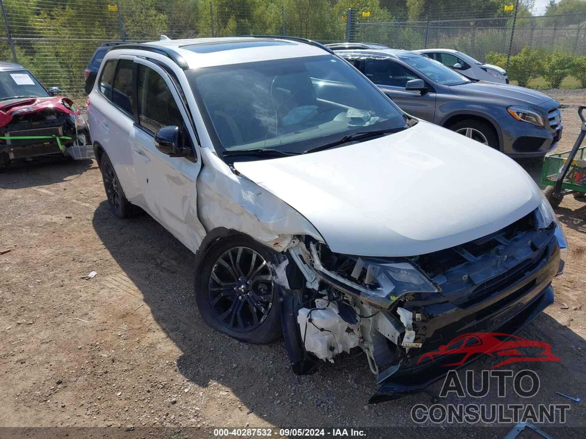MITSUBISHI OUTLANDER 2018 - JA4AZ3A35JZ044930