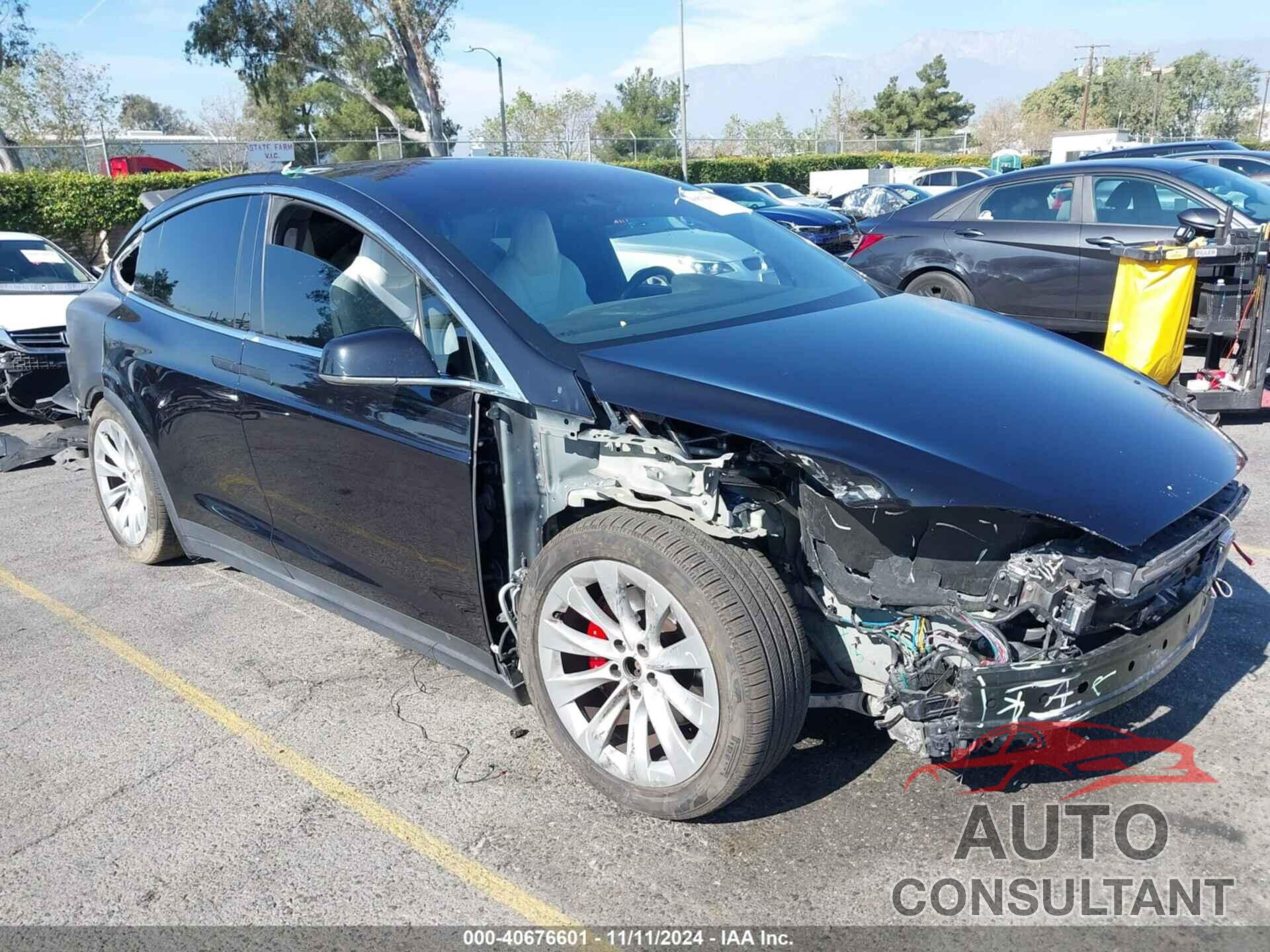 TESLA MODEL X 2016 - 5YJXCBE46GF000867