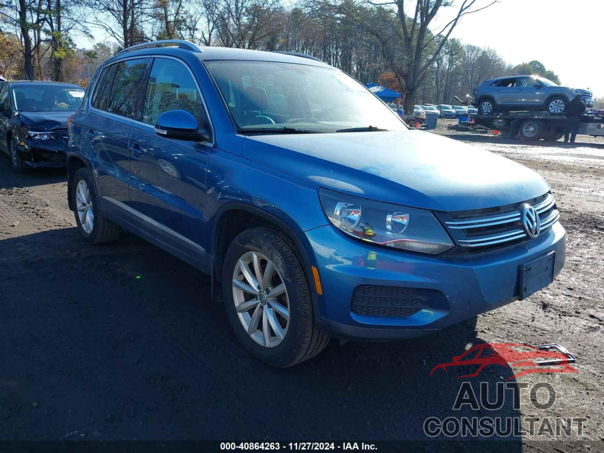 VOLKSWAGEN TIGUAN 2017 - WVGSV7AX6HW501283