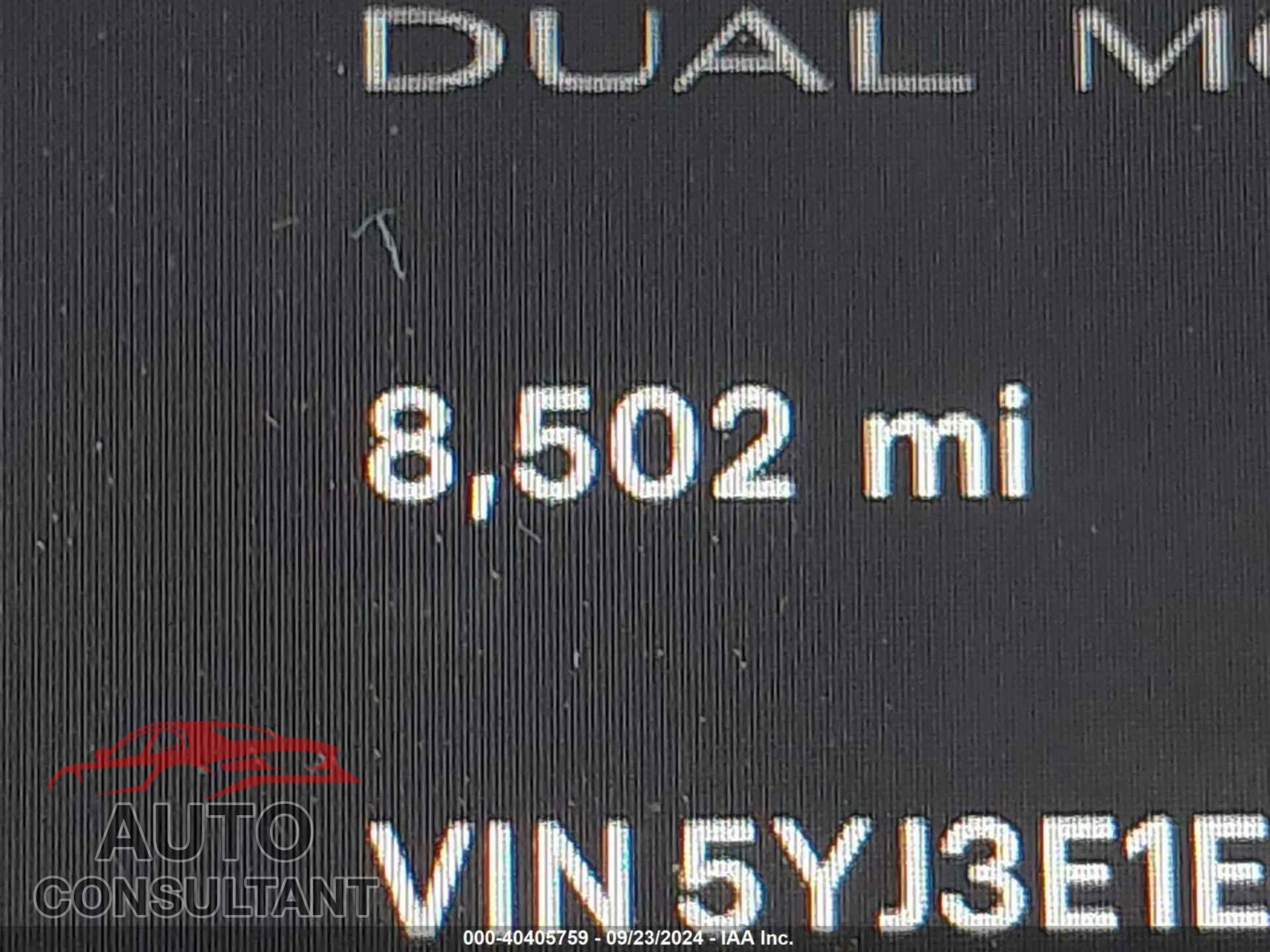 TESLA MODEL 3 2024 - 5YJ3E1EB2RF741859