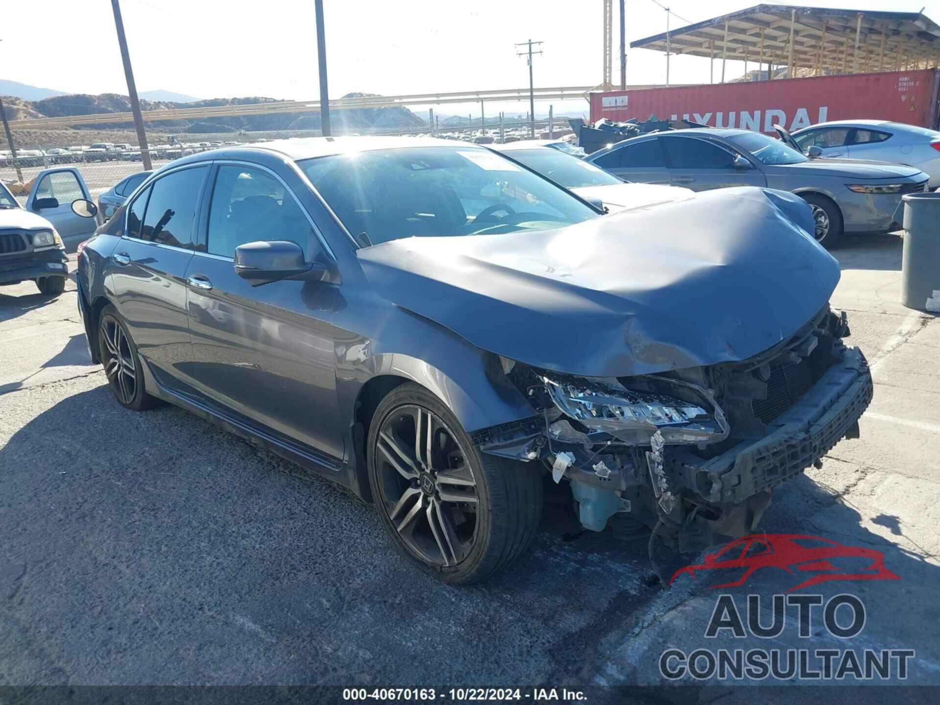 HONDA ACCORD 2017 - 1HGCR3F90HA024252