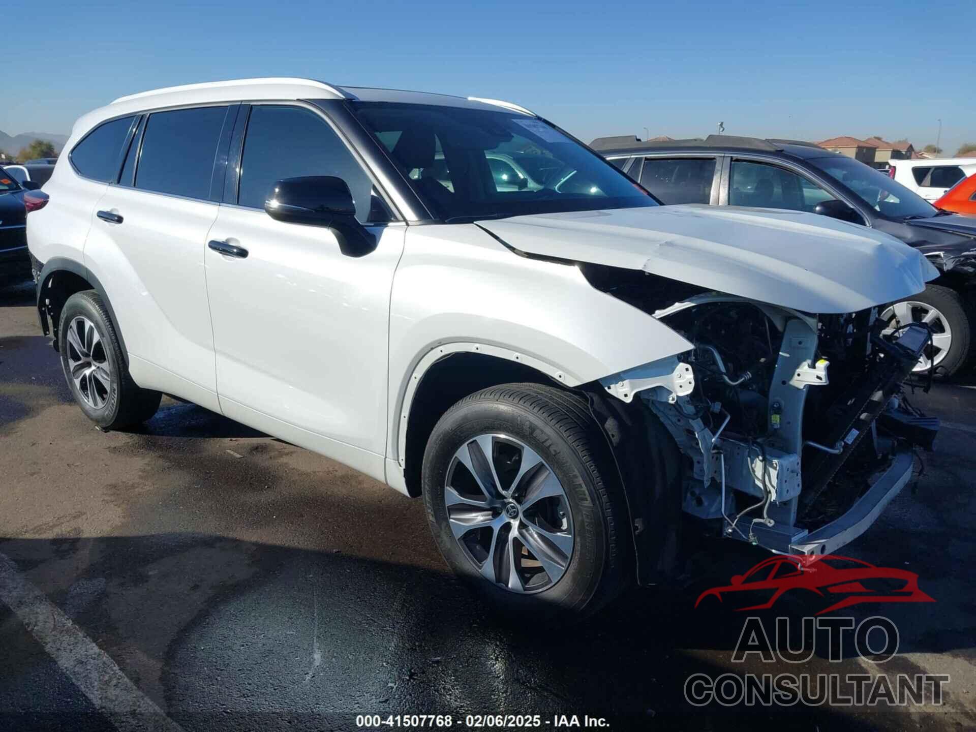 TOYOTA HIGHLANDER 2022 - 5TDHZRAHXNS124590