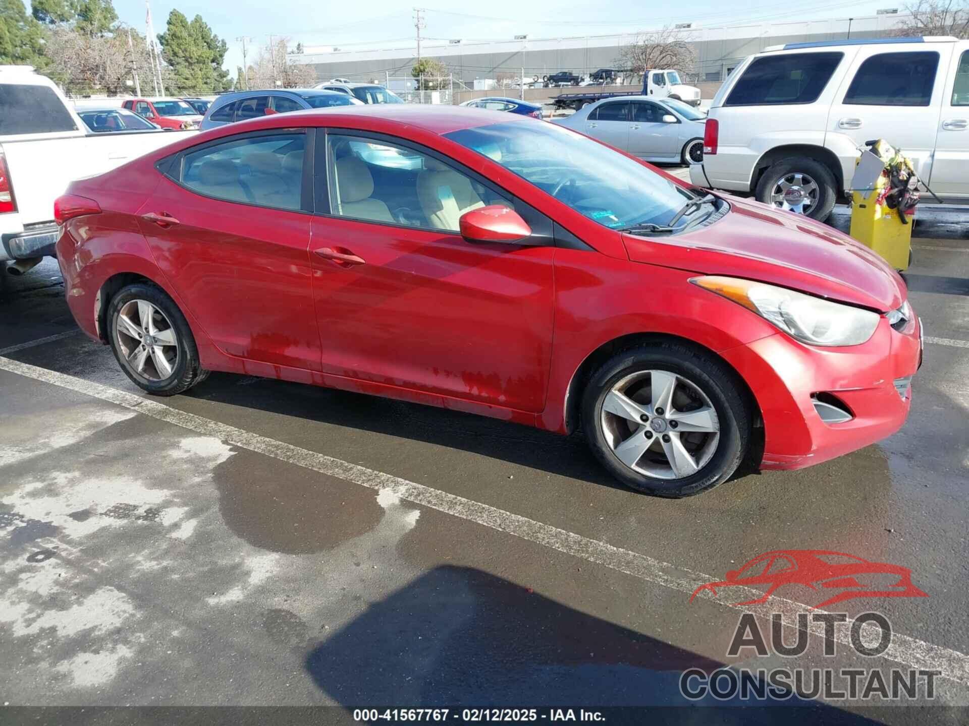 HYUNDAI ELANTRA 2013 - KMHDH4AE1DU770326