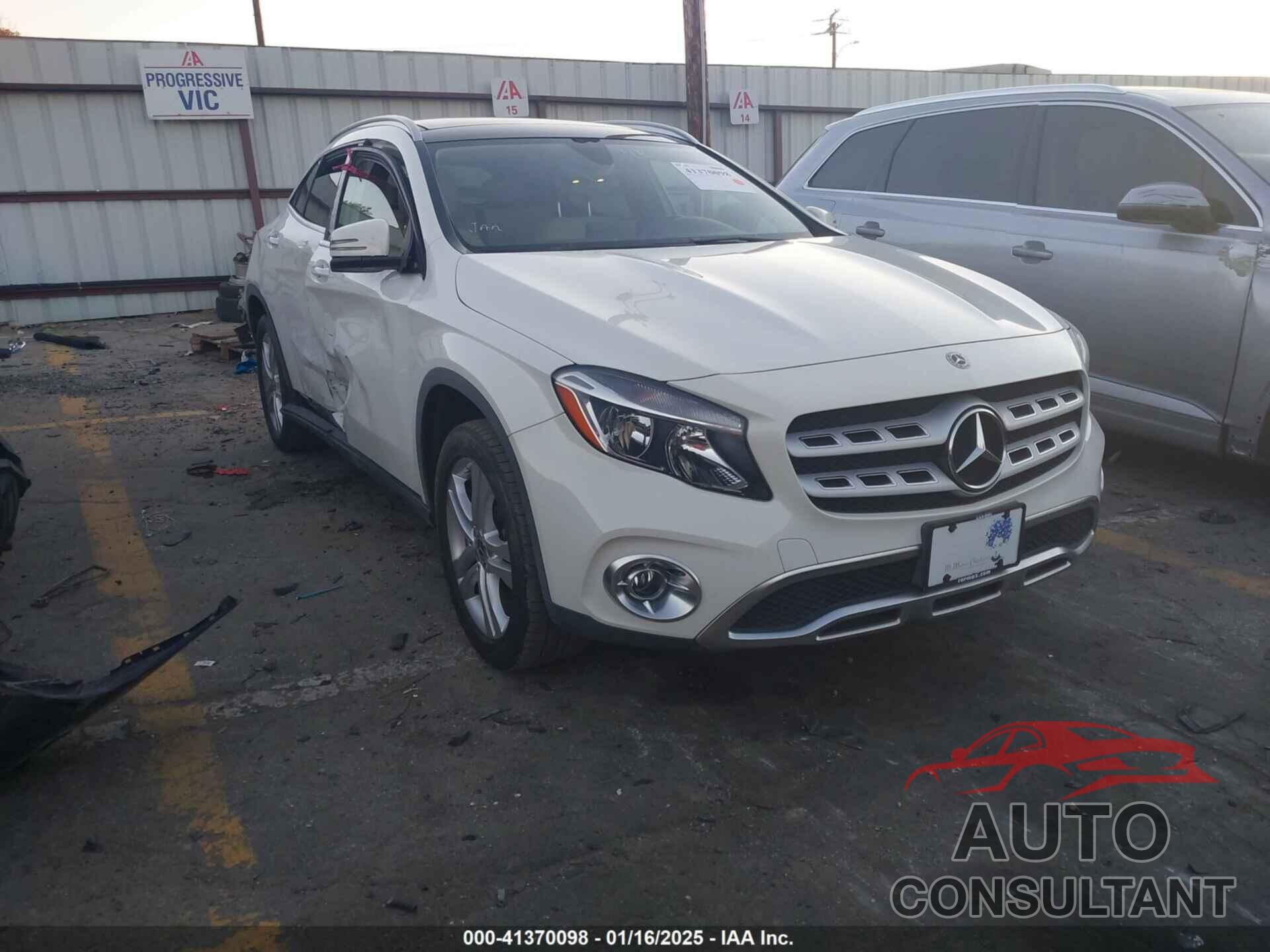MERCEDES-BENZ GLA 250 2018 - WDCTG4GB7JJ392973