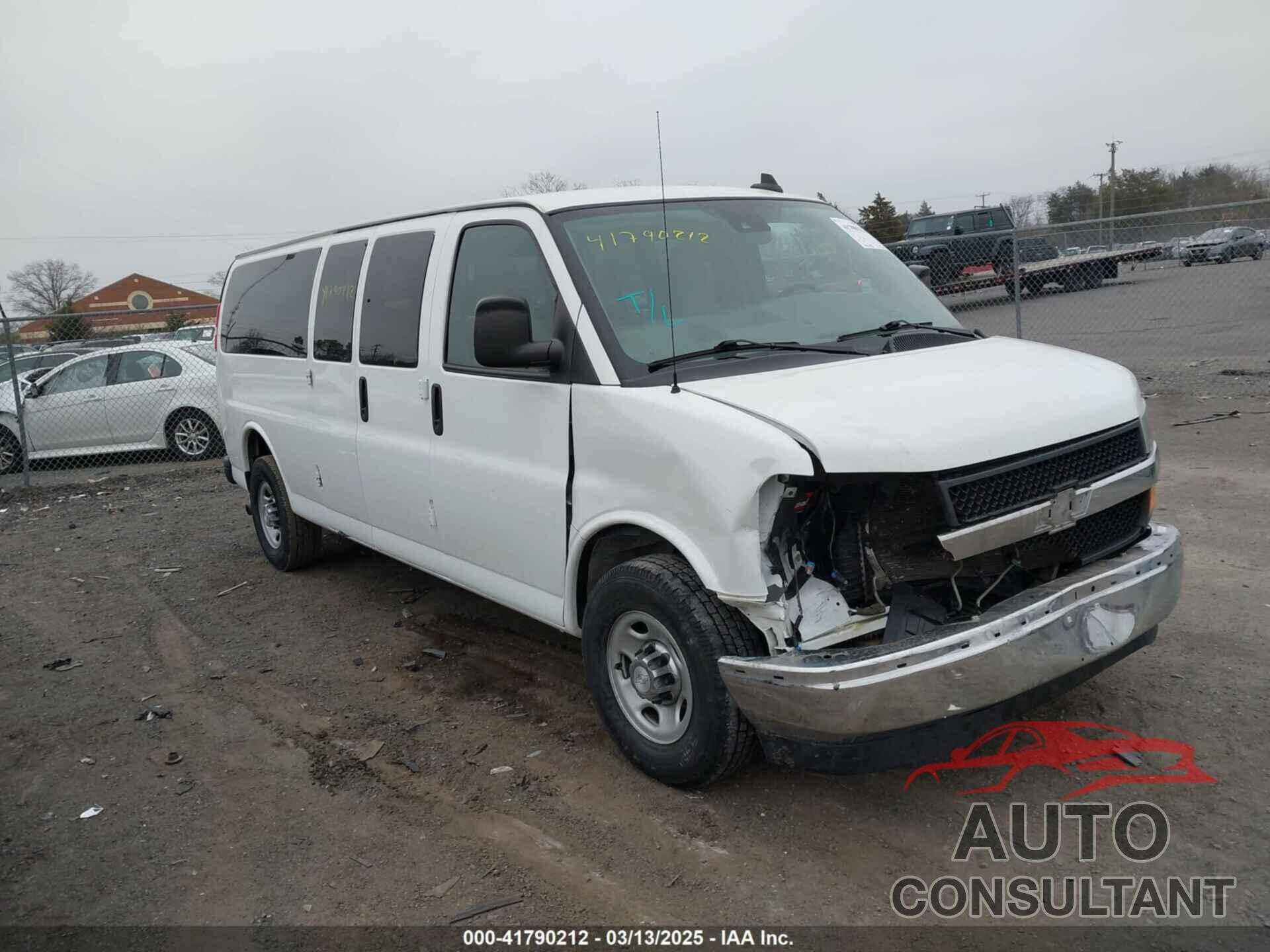 CHEVROLET EXPRESS PASSENGER 2020 - 1GAZGPFG5L1159202