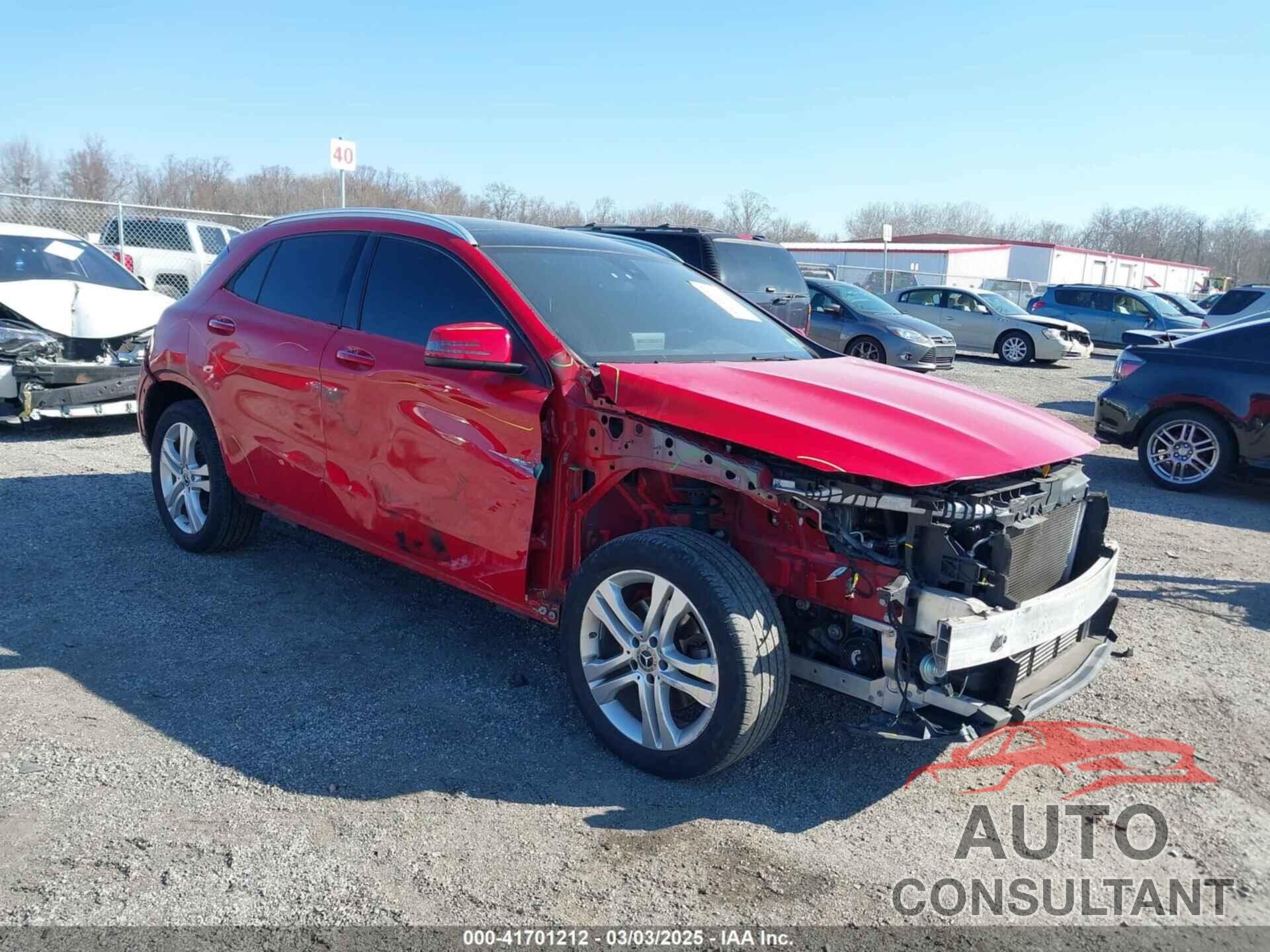 MERCEDES-BENZ GLA 250 2019 - WDCTG4GB0KJ618482