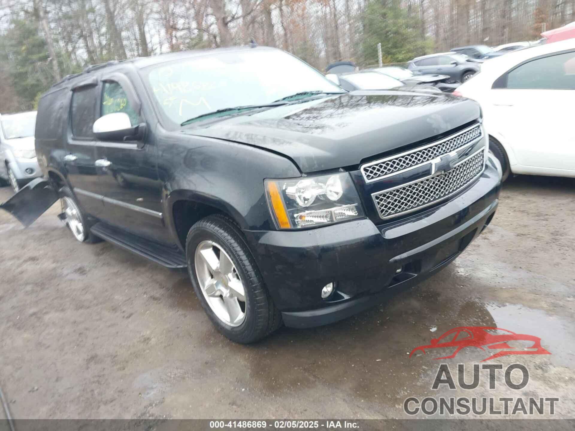 CHEVROLET SUBURBAN 1500 2012 - 1GNSKKE74CR257156