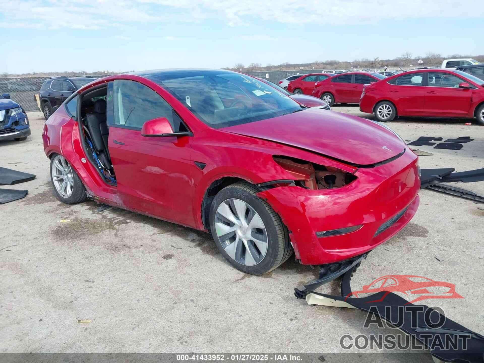 TESLA MODEL Y 2023 - 7SAYGDEE5PA198483