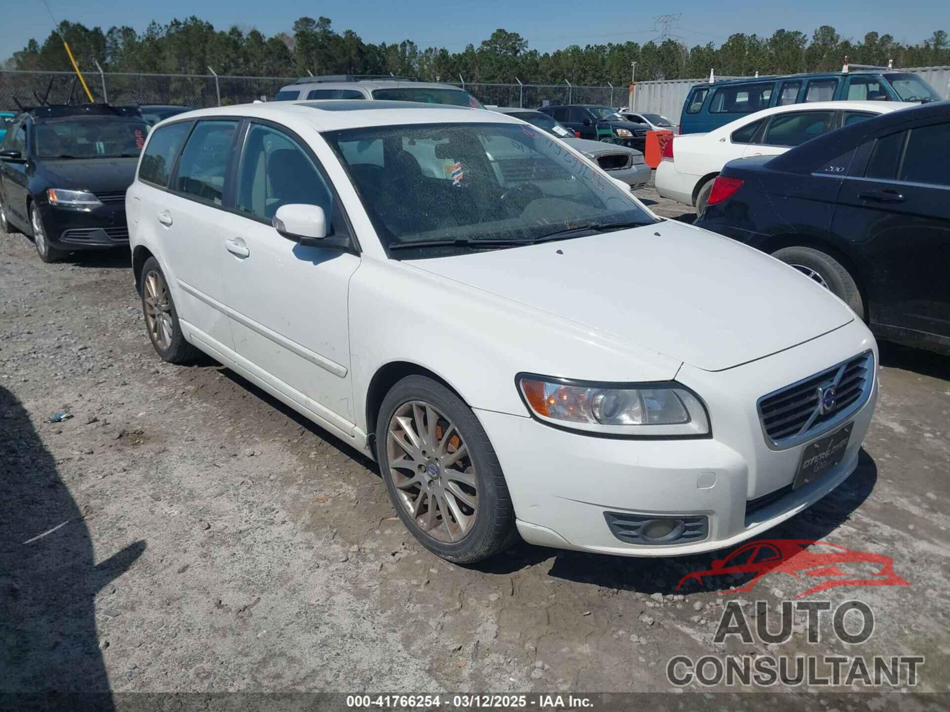 VOLVO V50 2009 - YV1MW382892471977