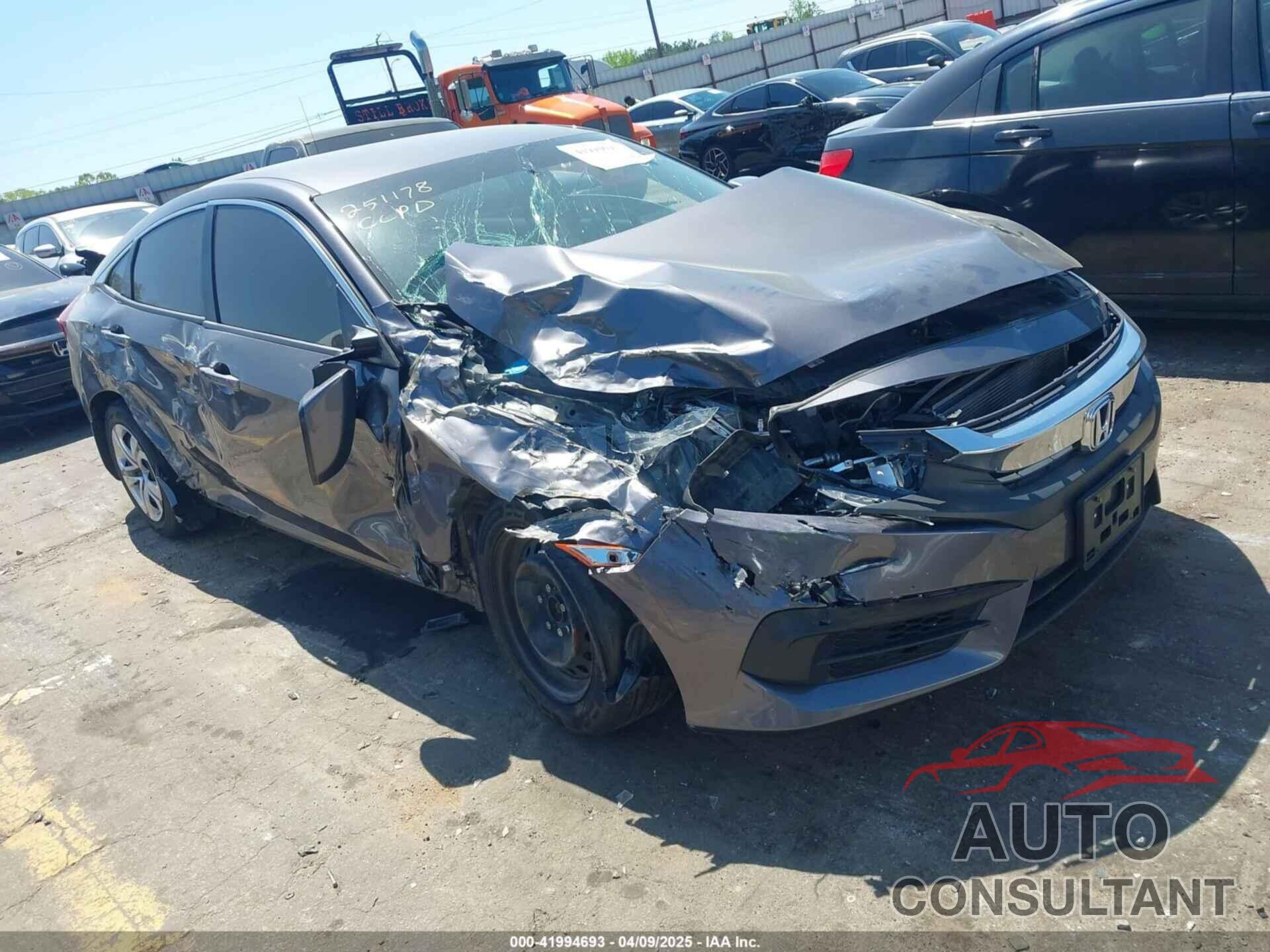 HONDA CIVIC 2018 - 2HGFC2F52JH559113