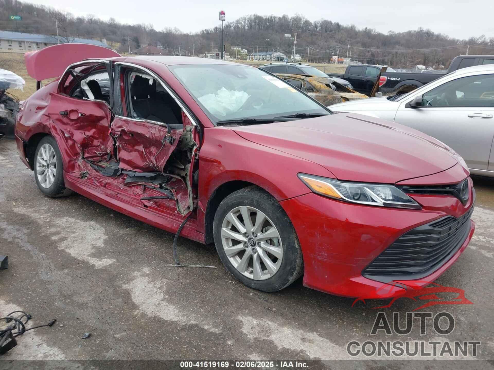 TOYOTA CAMRY 2019 - 4T1B11HKXKU738509