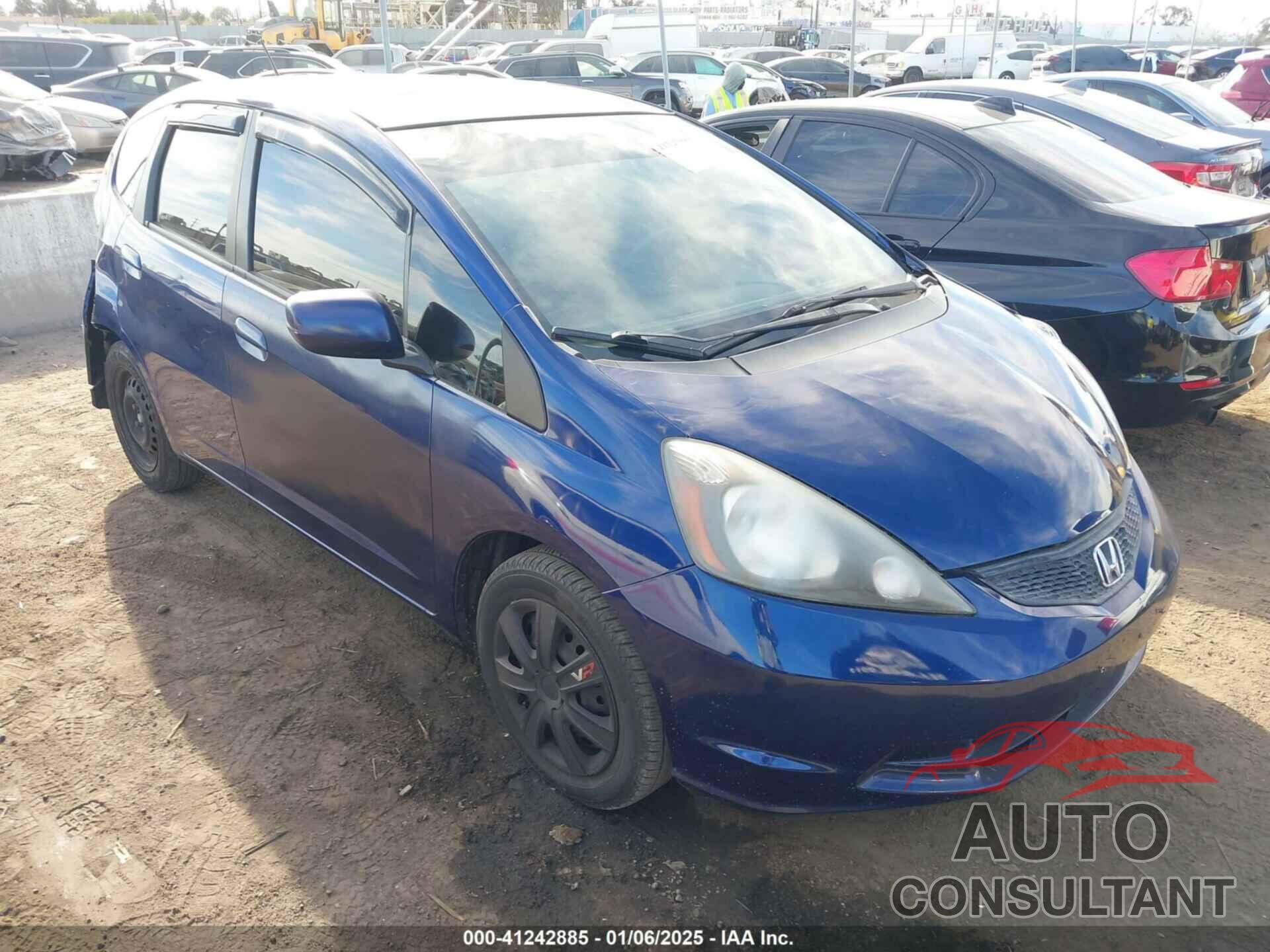 HONDA FIT 2013 - JHMGE8H38DC063444