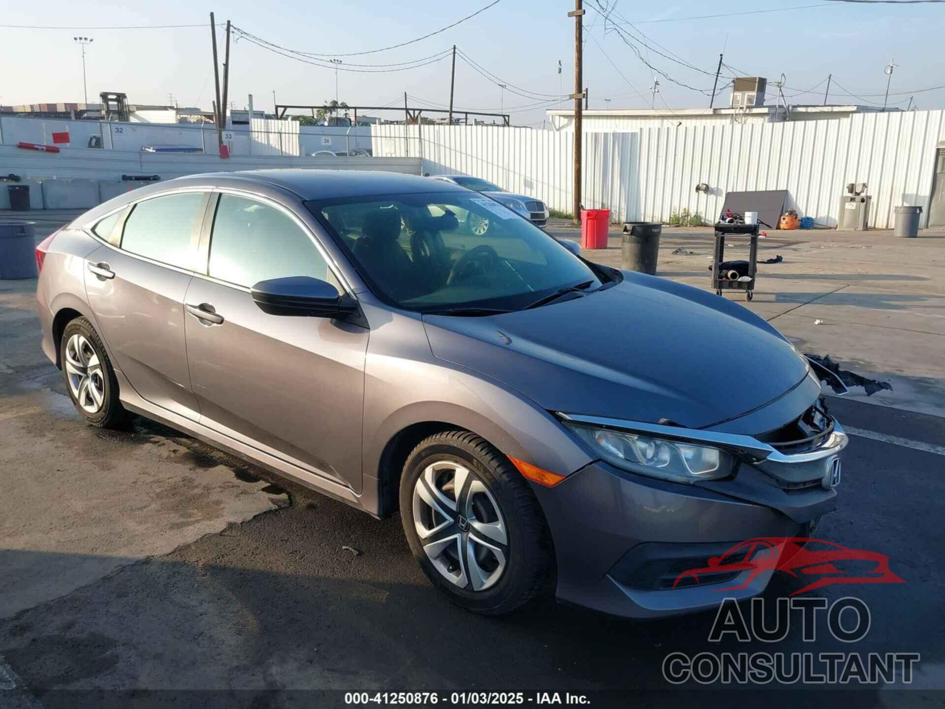 HONDA CIVIC 2018 - 2HGFC2F57JH502843