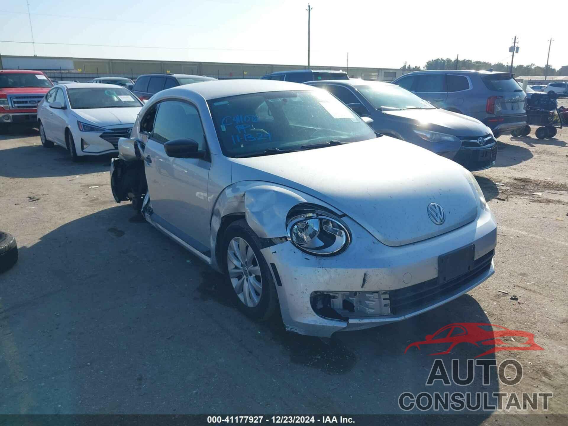 VOLKSWAGEN BEETLE 2013 - 3VWFP7AT2DM638600