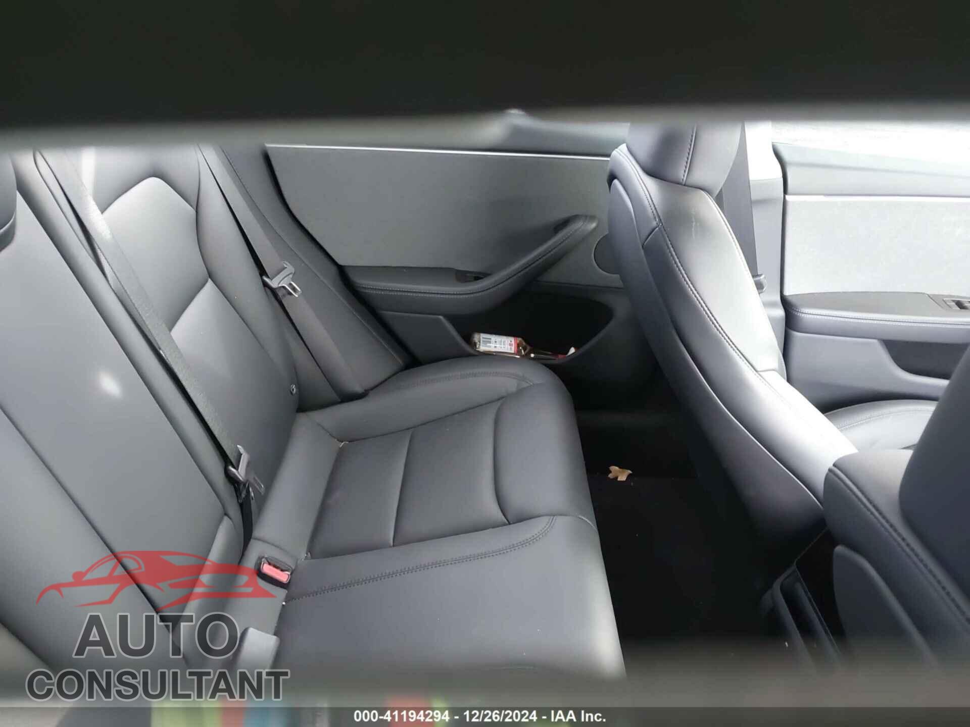 TESLA MODEL 3 2024 - 5YJ3E1EA3RF871060