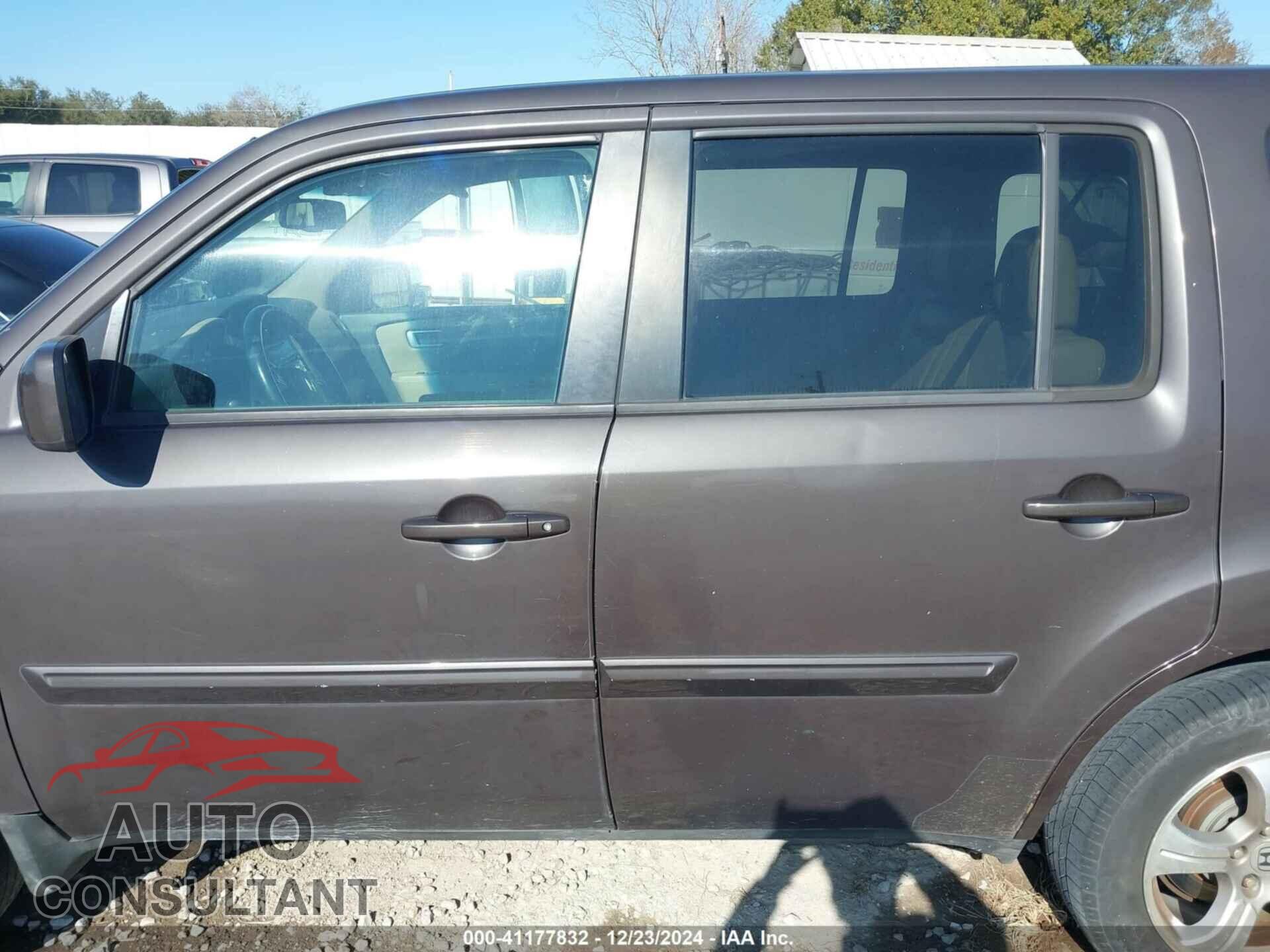 HONDA PILOT 2013 - 5FNYF3H55DB015278