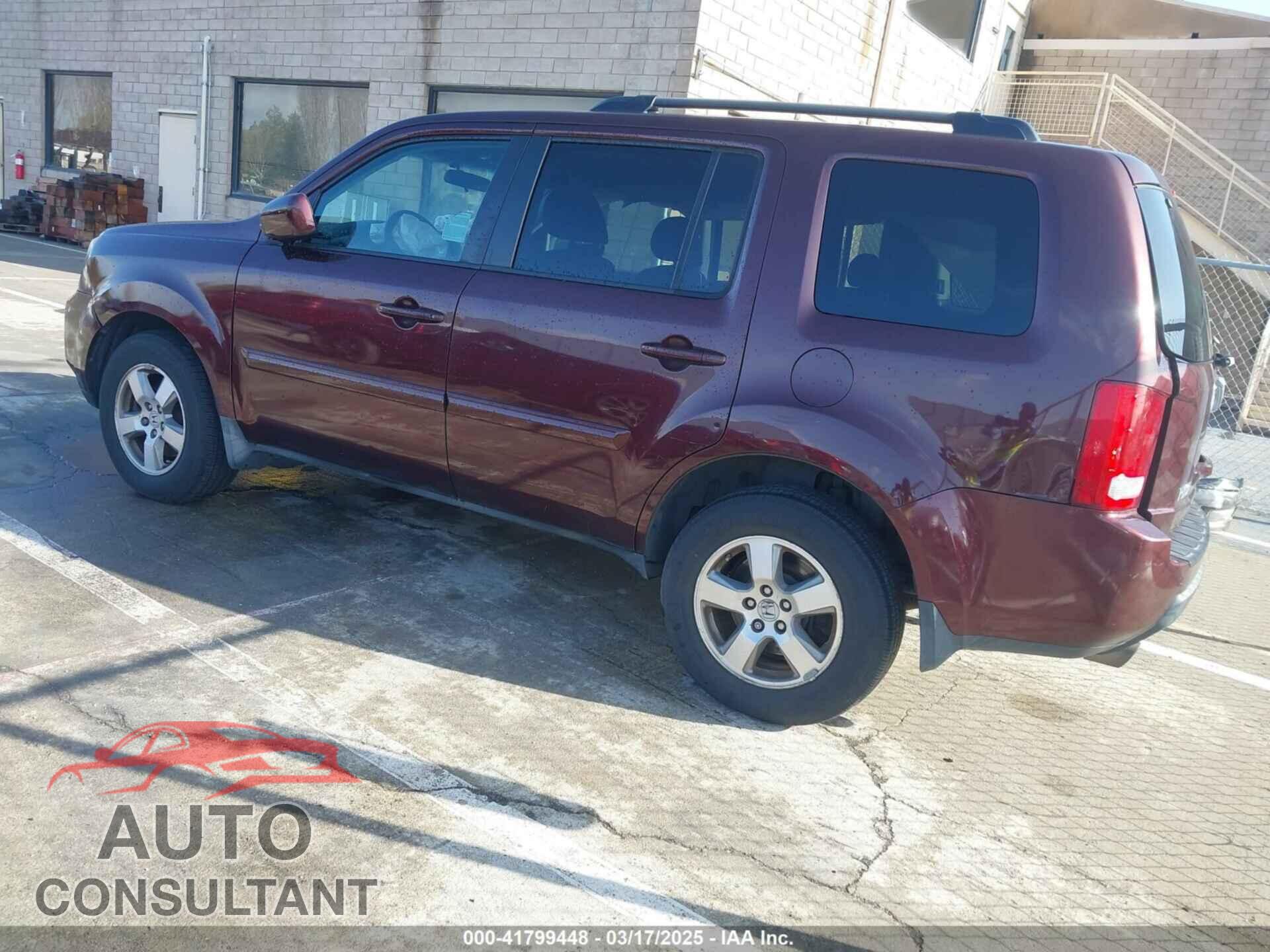 HONDA PILOT 2011 - 5FNYF3H40BB005357