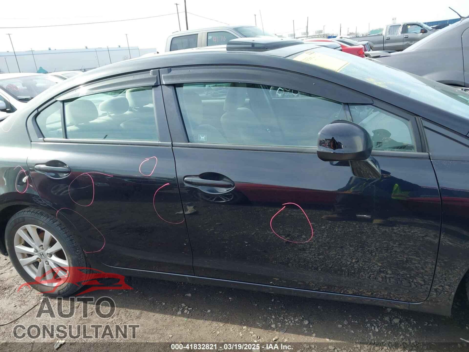 HONDA CIVIC 2012 - 2HGFB2F80CH319459