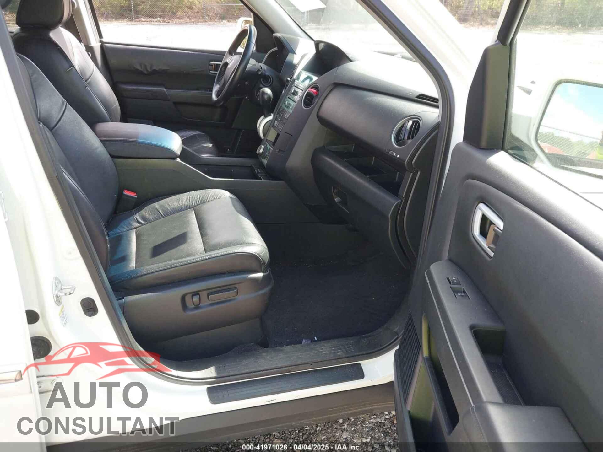 HONDA PILOT 2011 - 5FNYF3H97BB008655