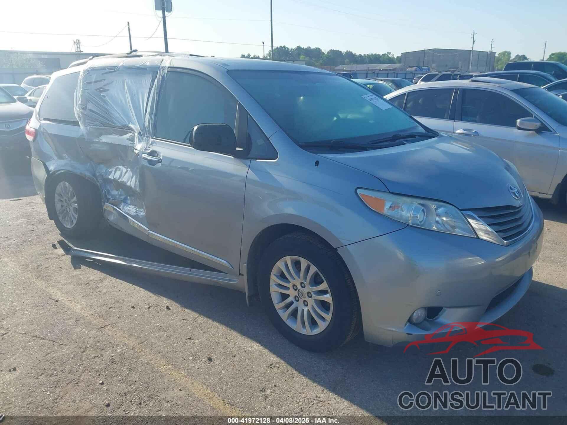 TOYOTA SIENNA 2014 - 5TDYK3DC8ES423450